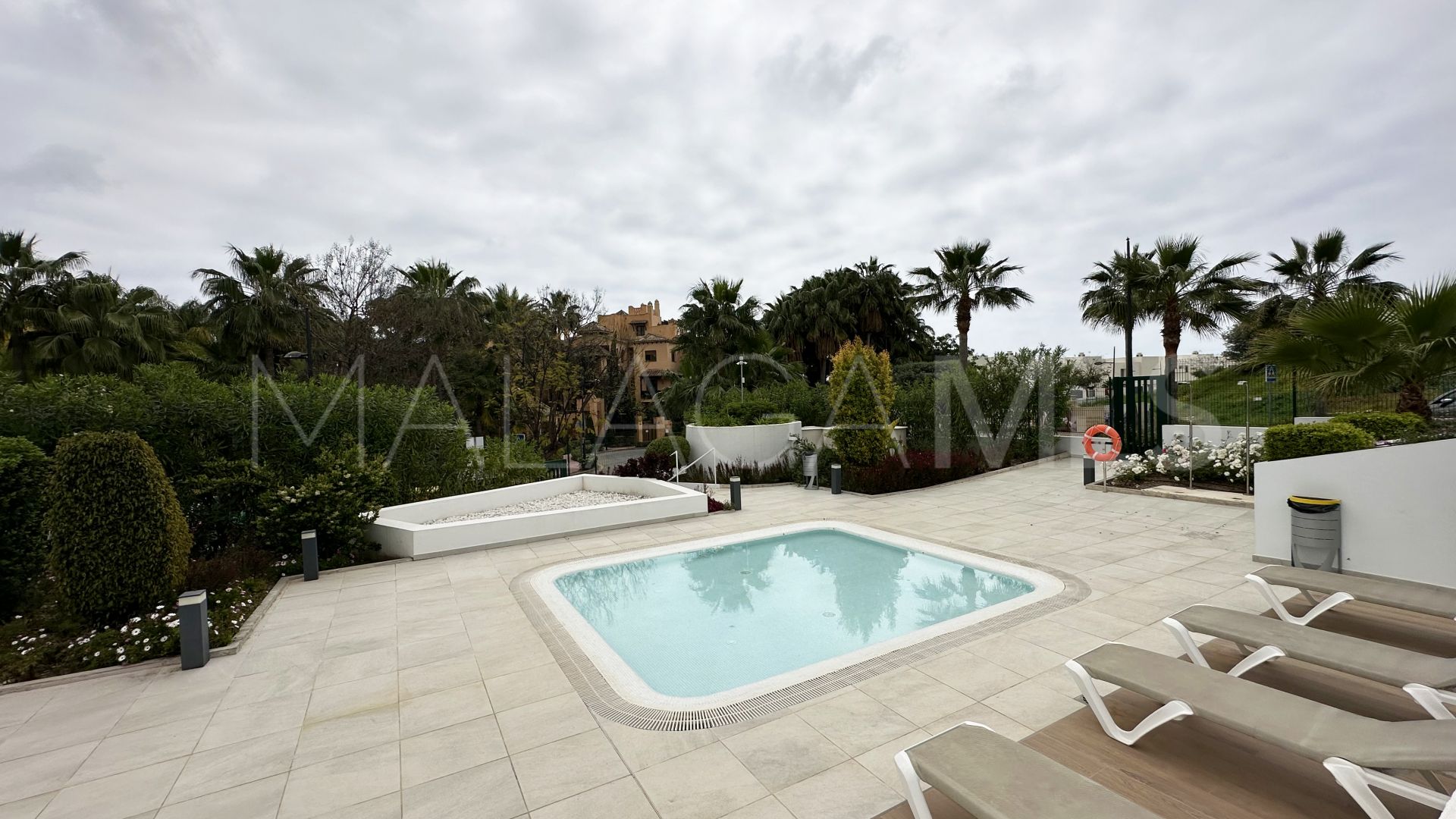 Buy apartamento de 3 bedrooms in El Campanario Hills