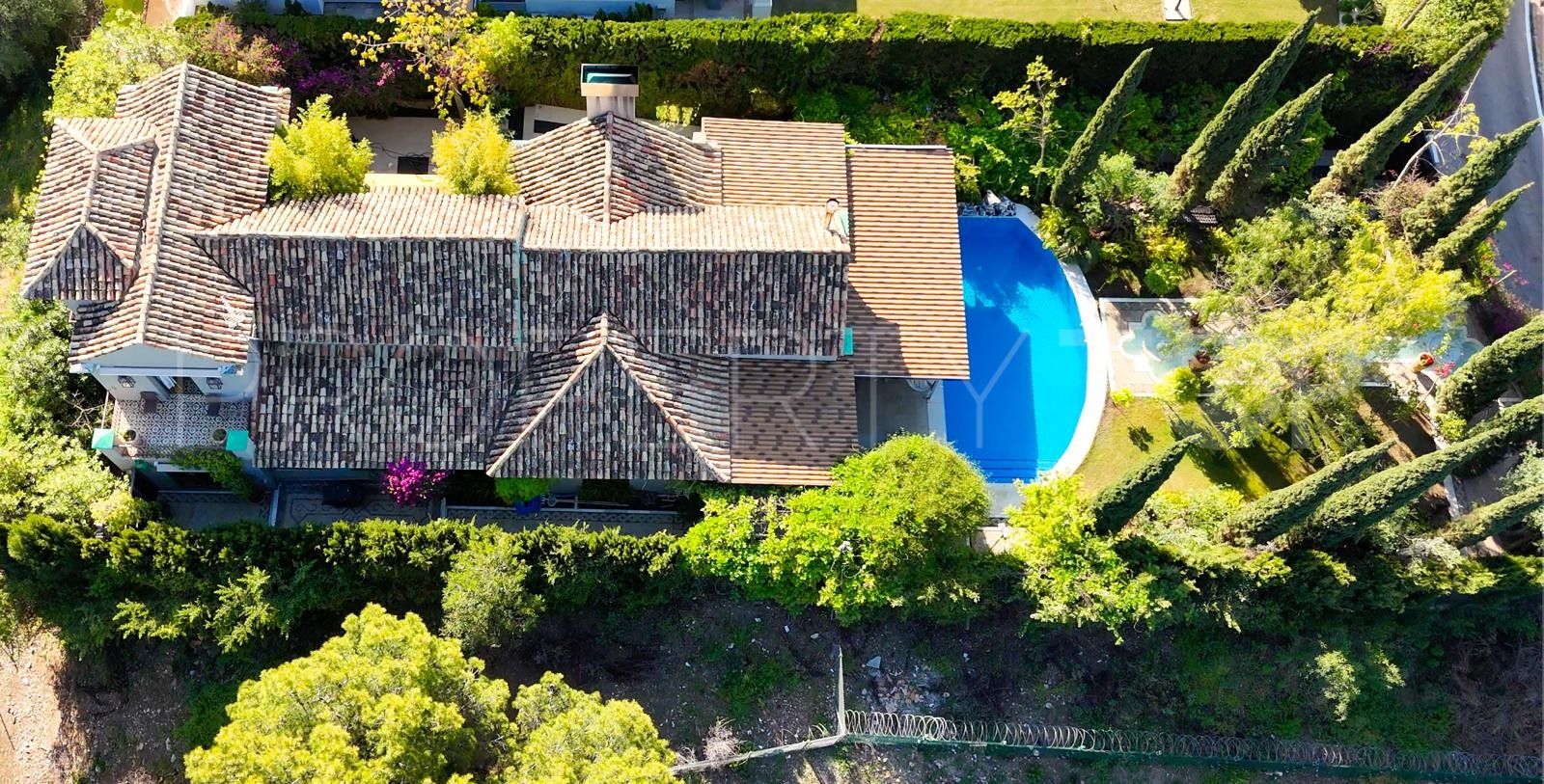 Villa en venta en Marbella Club con 5 dormitorios