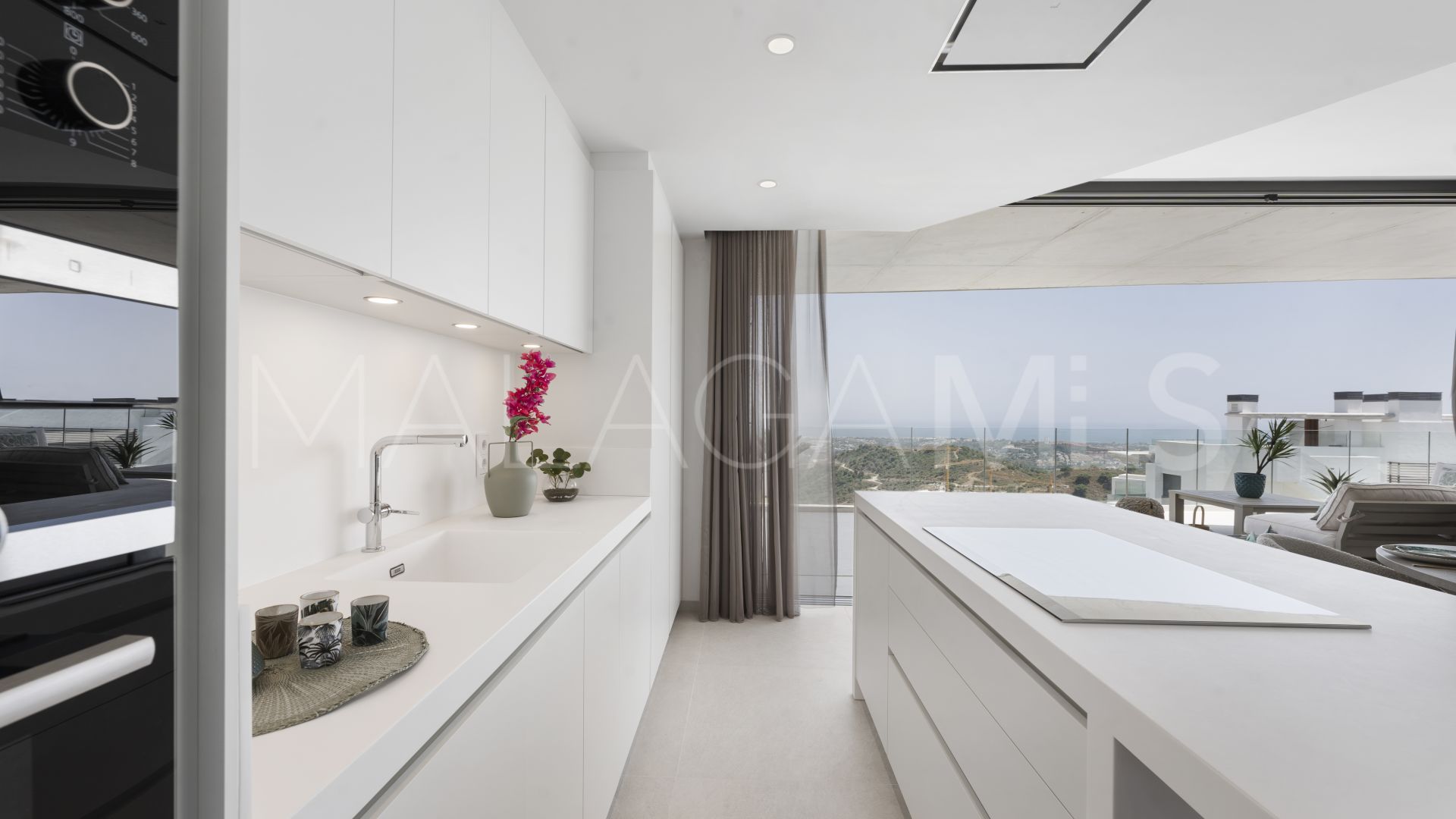 Ático de 4 bedrooms for sale in Benahavis