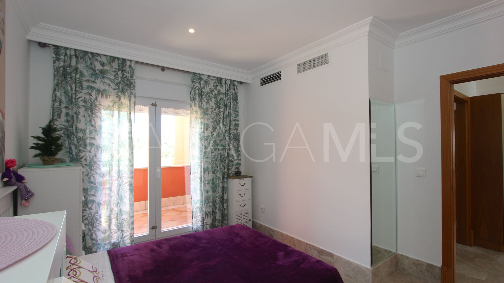 Villa for sale in Santa Clara