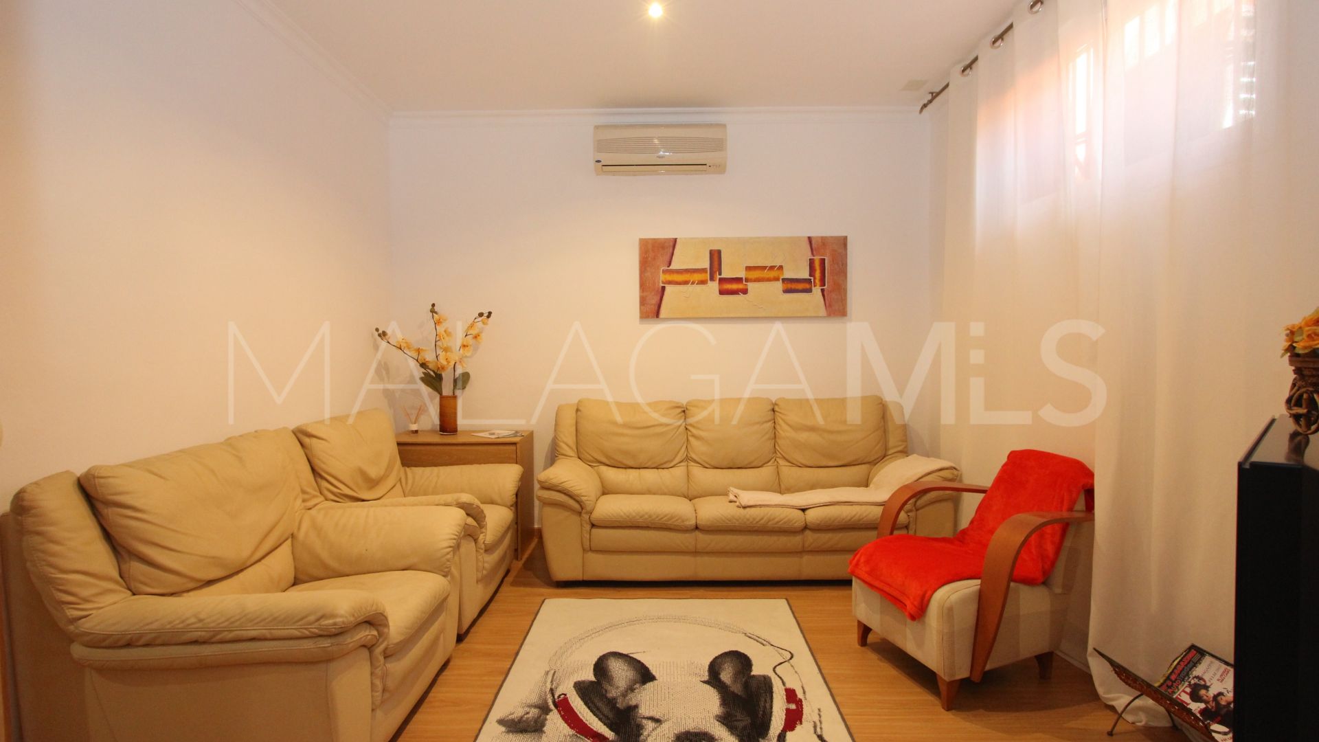 Villa for sale in Santa Clara