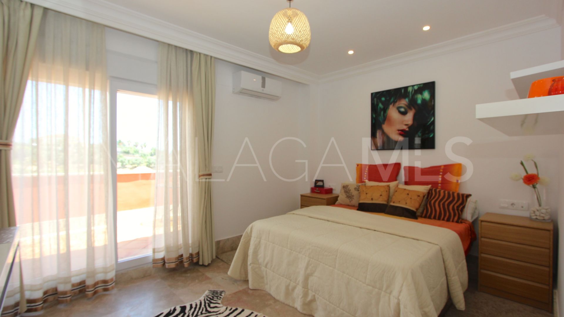 Villa for sale in Santa Clara