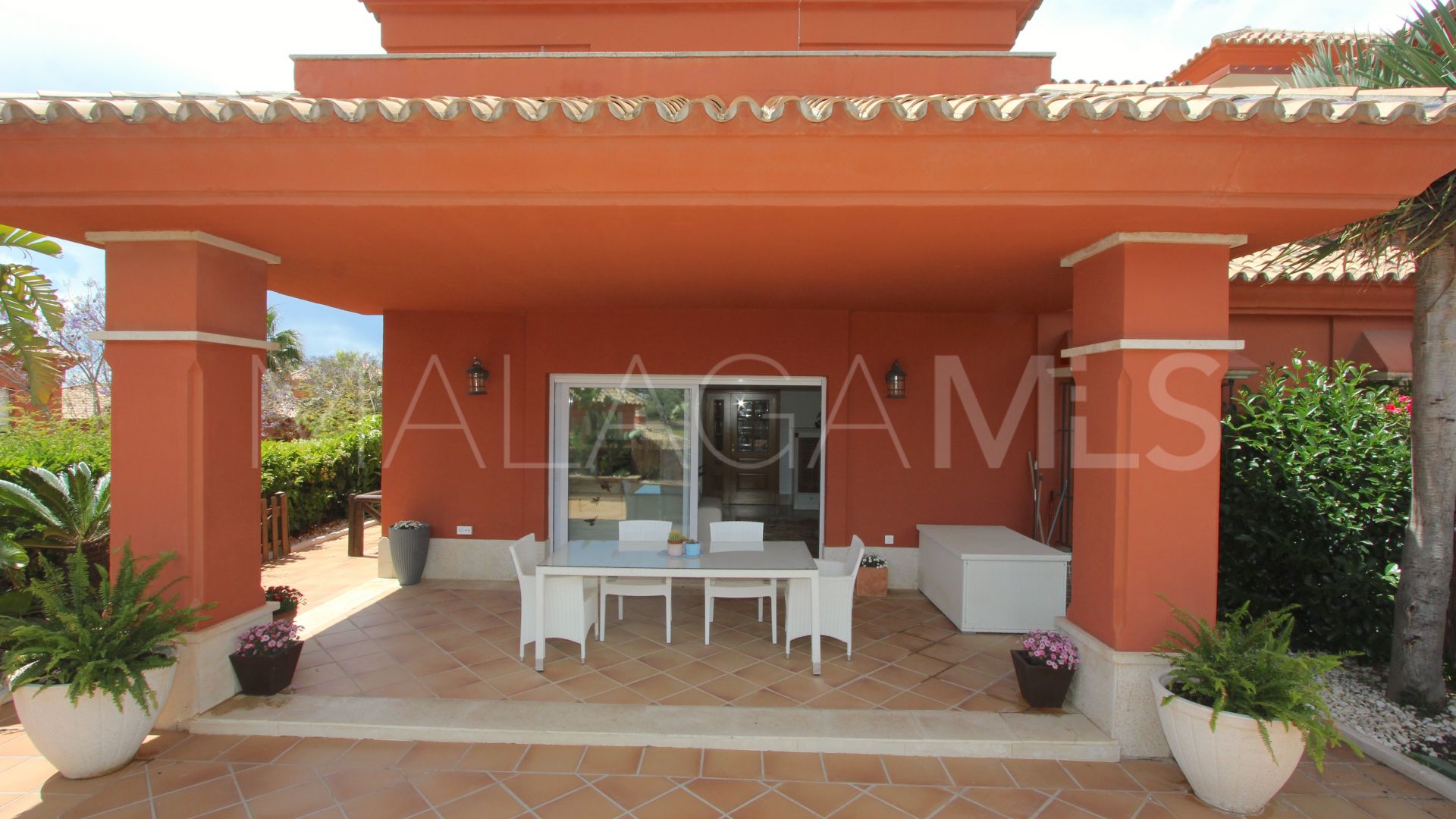Villa for sale in Santa Clara