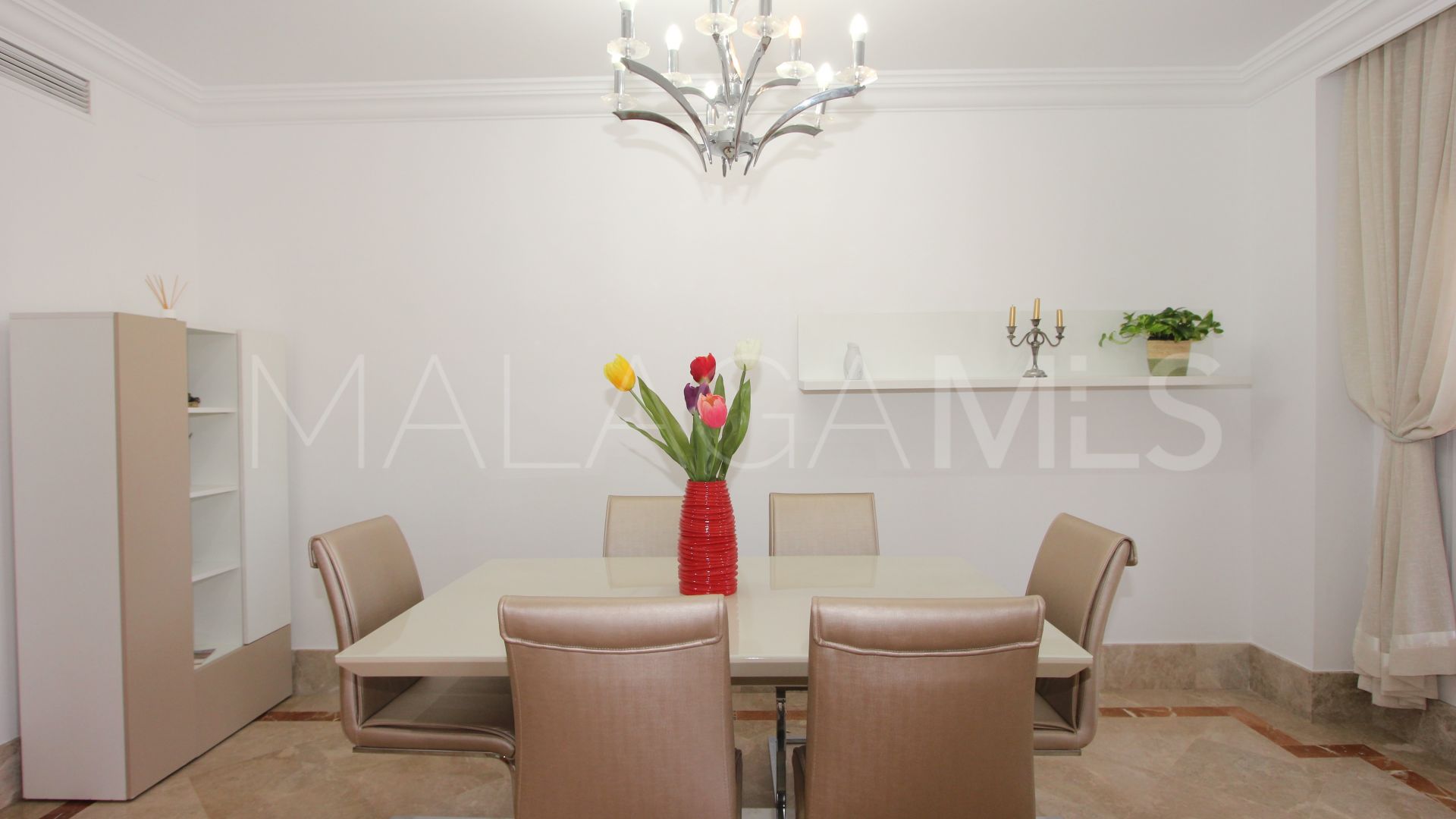 Villa for sale in Santa Clara