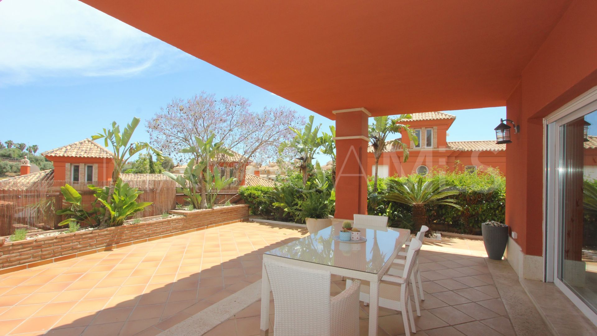 Villa for sale in Santa Clara
