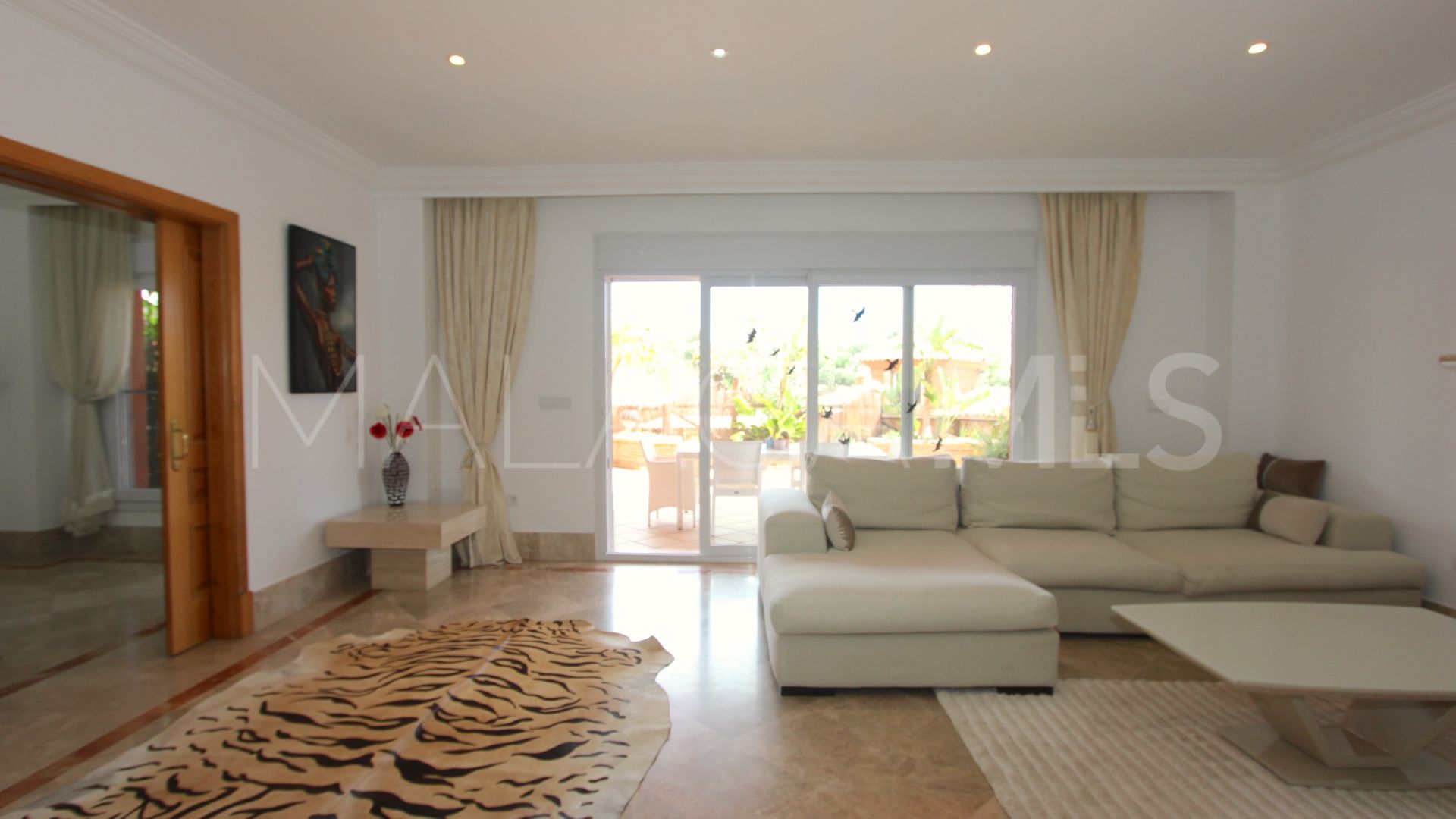 Villa for sale in Santa Clara