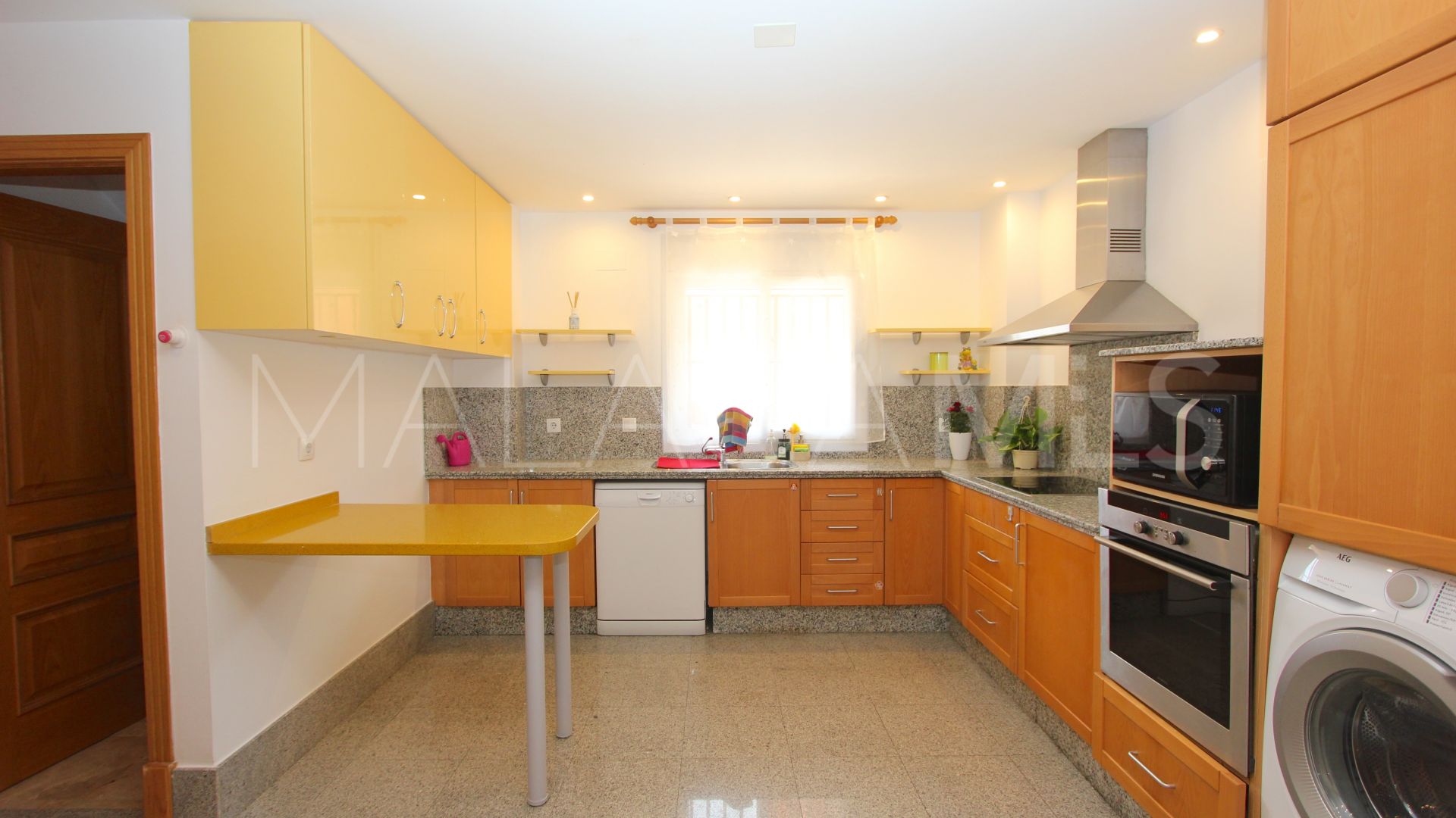 Villa for sale in Santa Clara