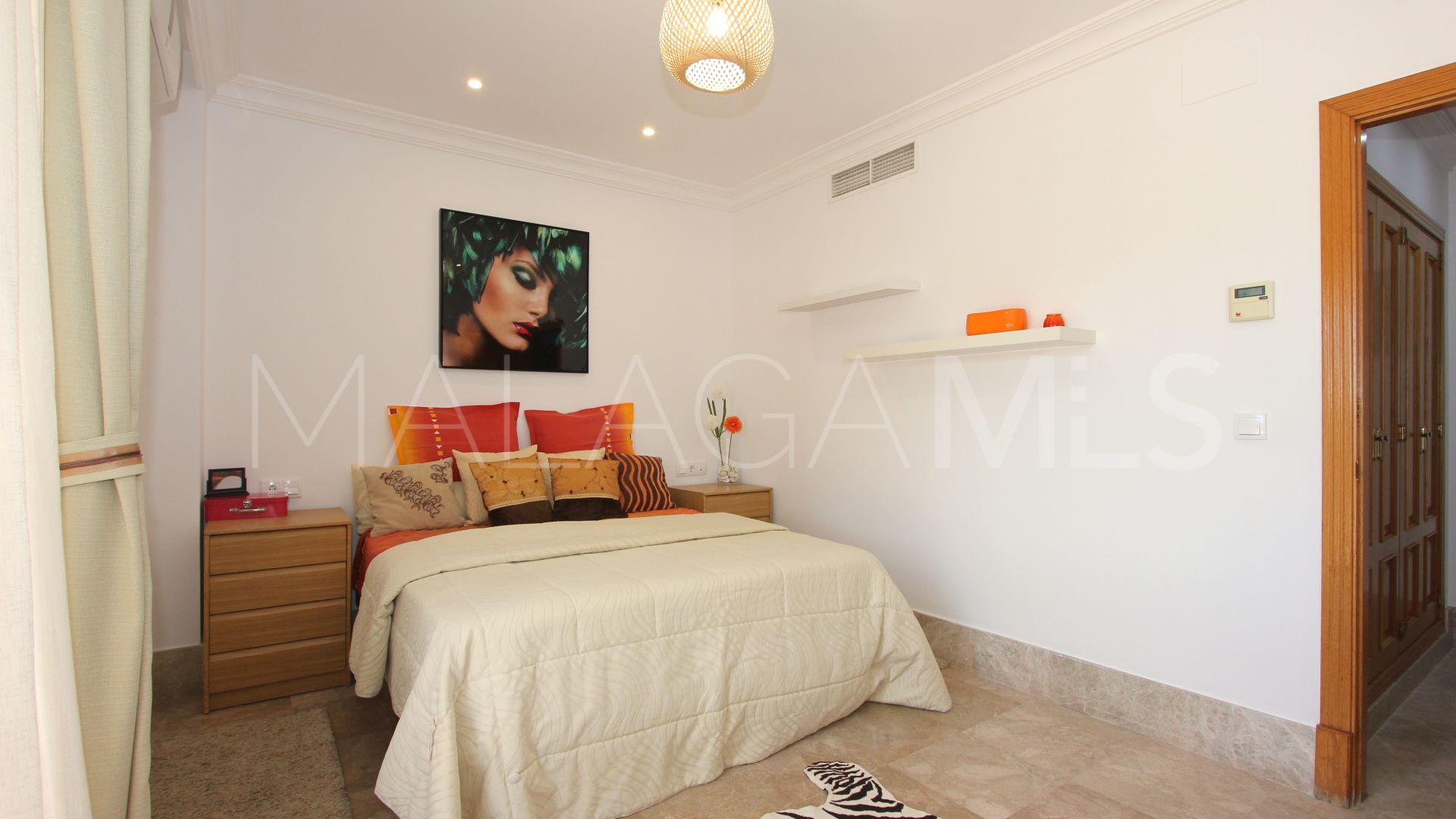 Villa for sale in Santa Clara