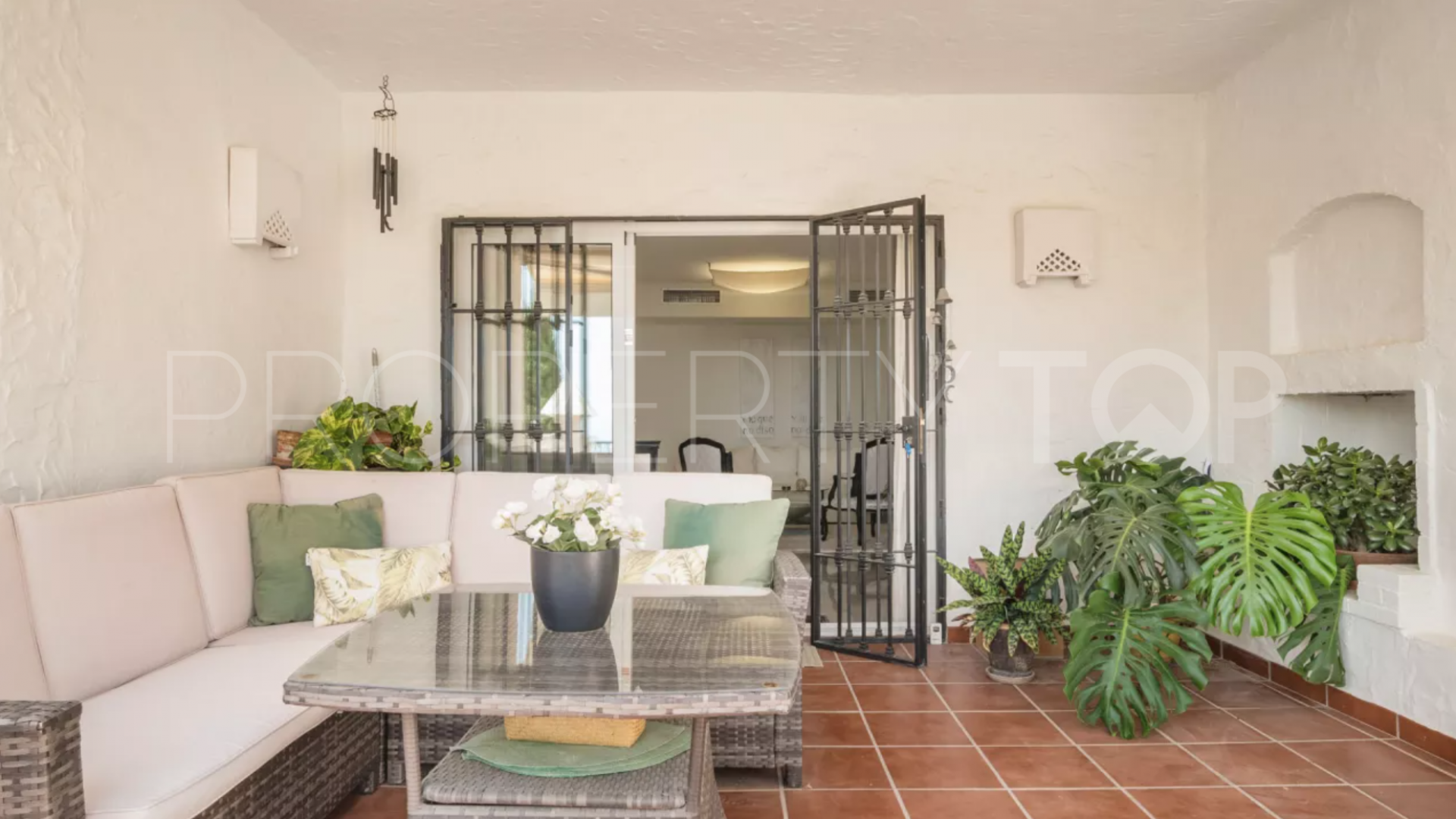 For sale Las Colinas de Marbella 2 bedrooms apartment