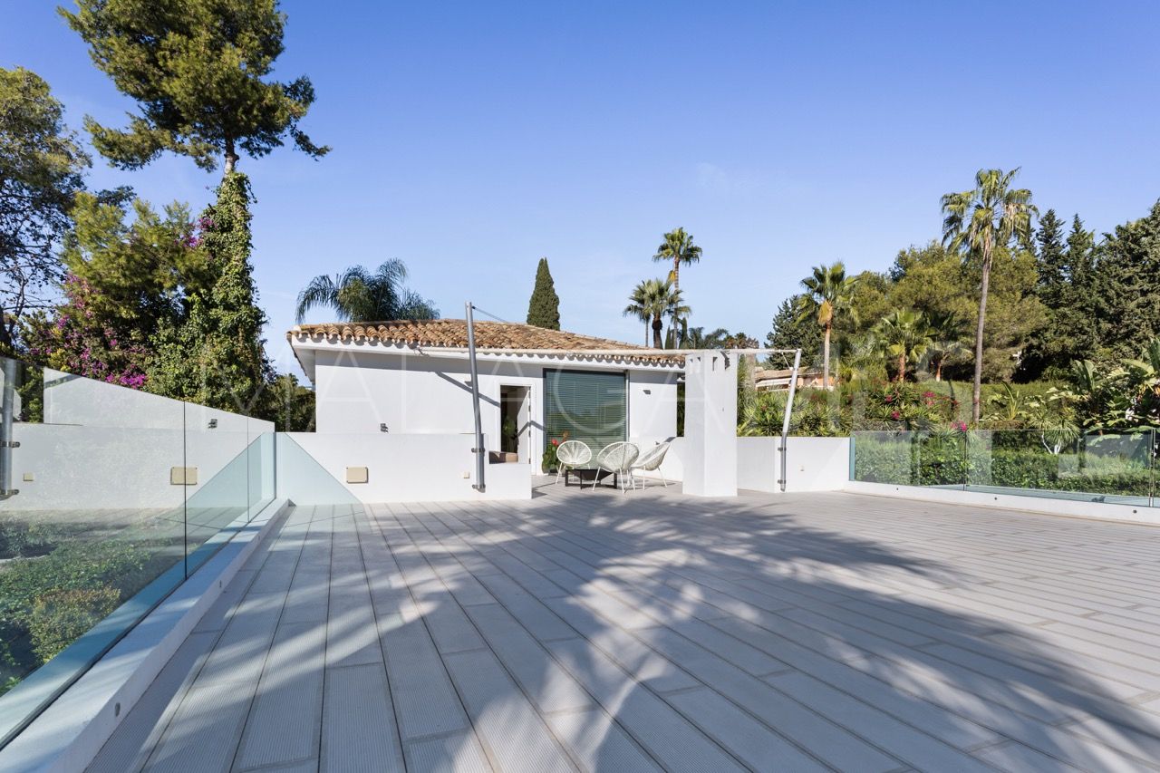 Villa for sale in Las Brisas