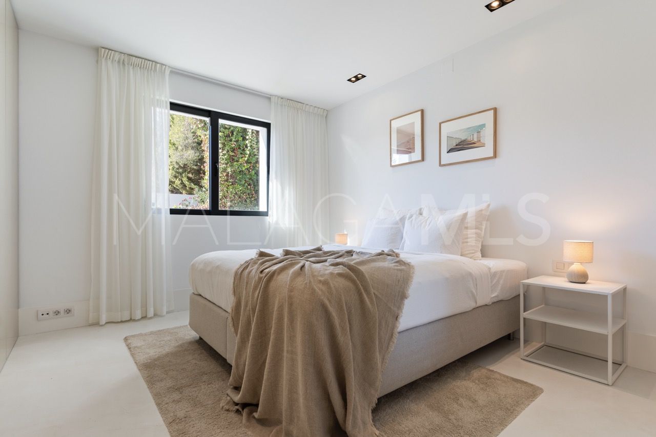 Villa for sale in Las Brisas