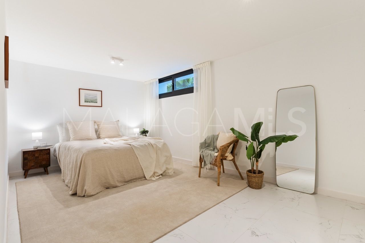 Villa for sale in Las Brisas