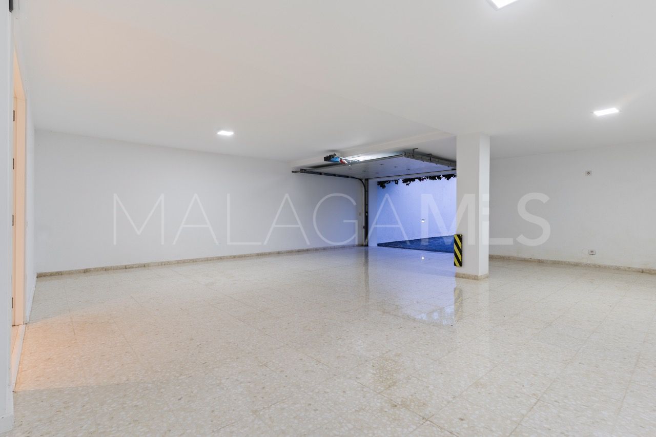 Villa for sale in Las Brisas