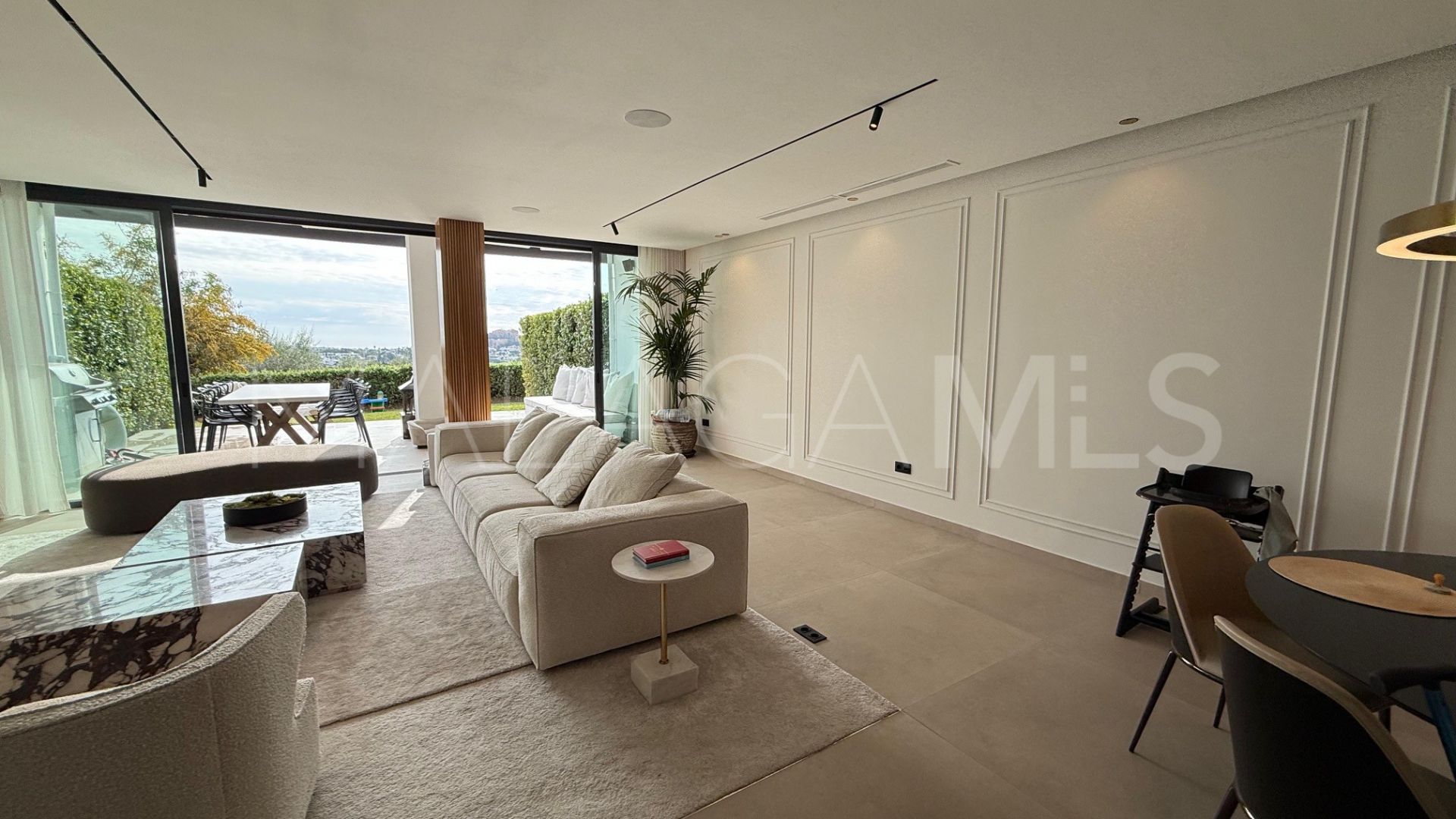 Radhus for sale in El Herrojo
