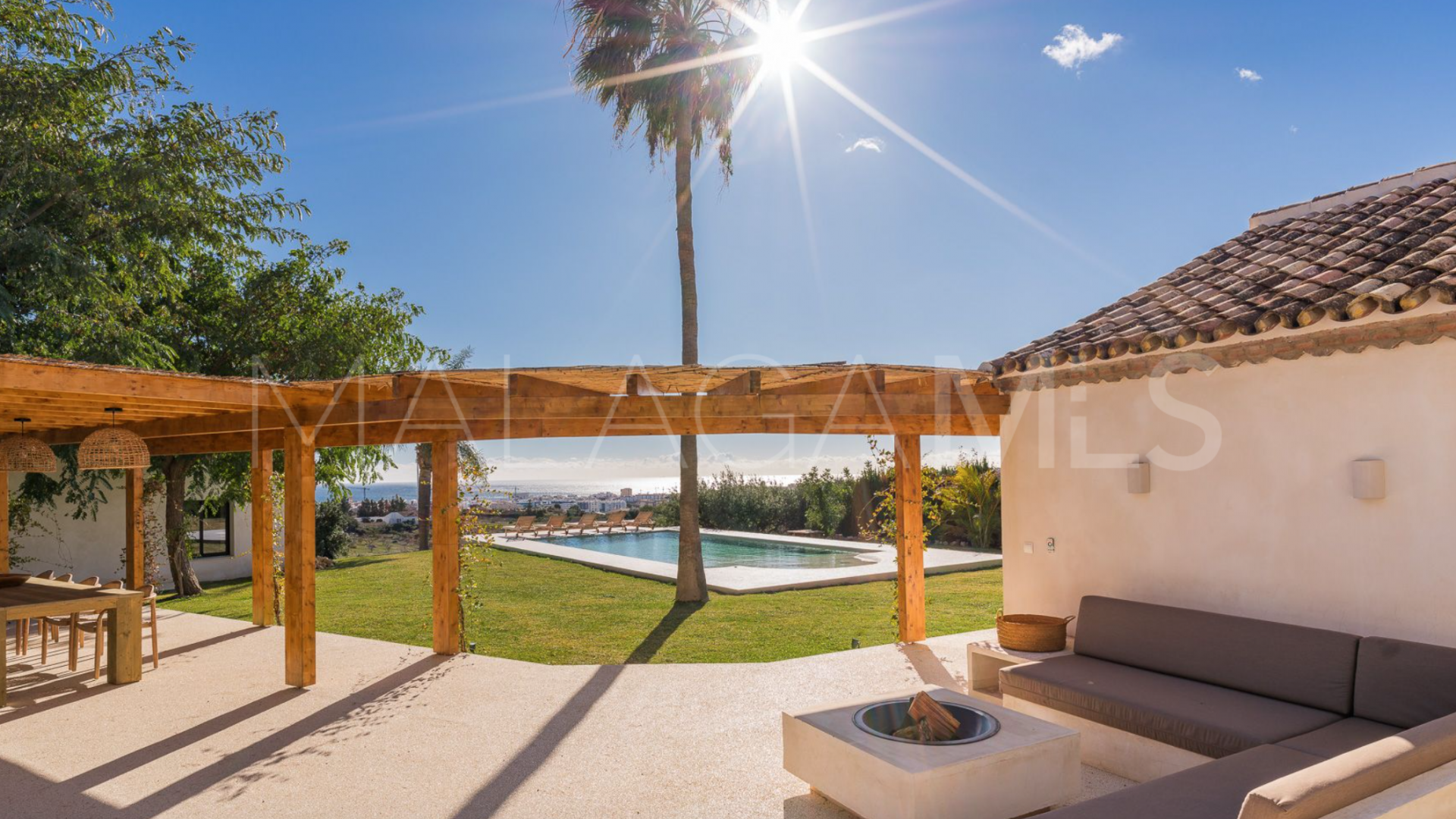 Villa for sale in Estepona Hills