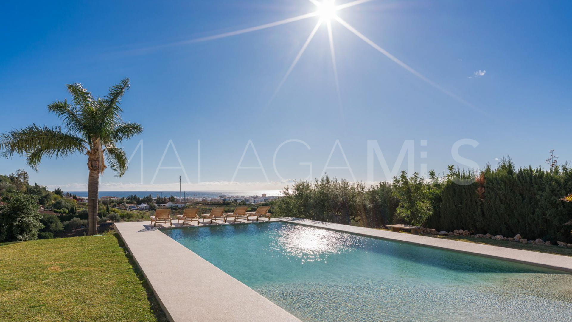 Villa for sale in Estepona Hills