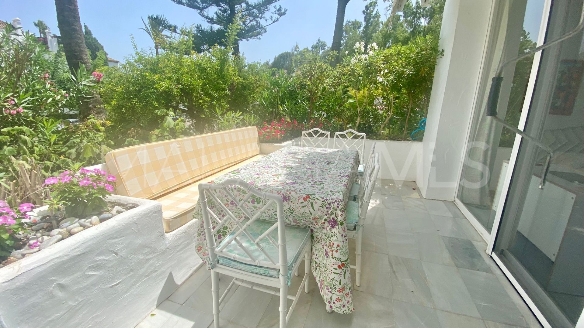 Appartement rez de chaussée for sale in Alcazaba Beach