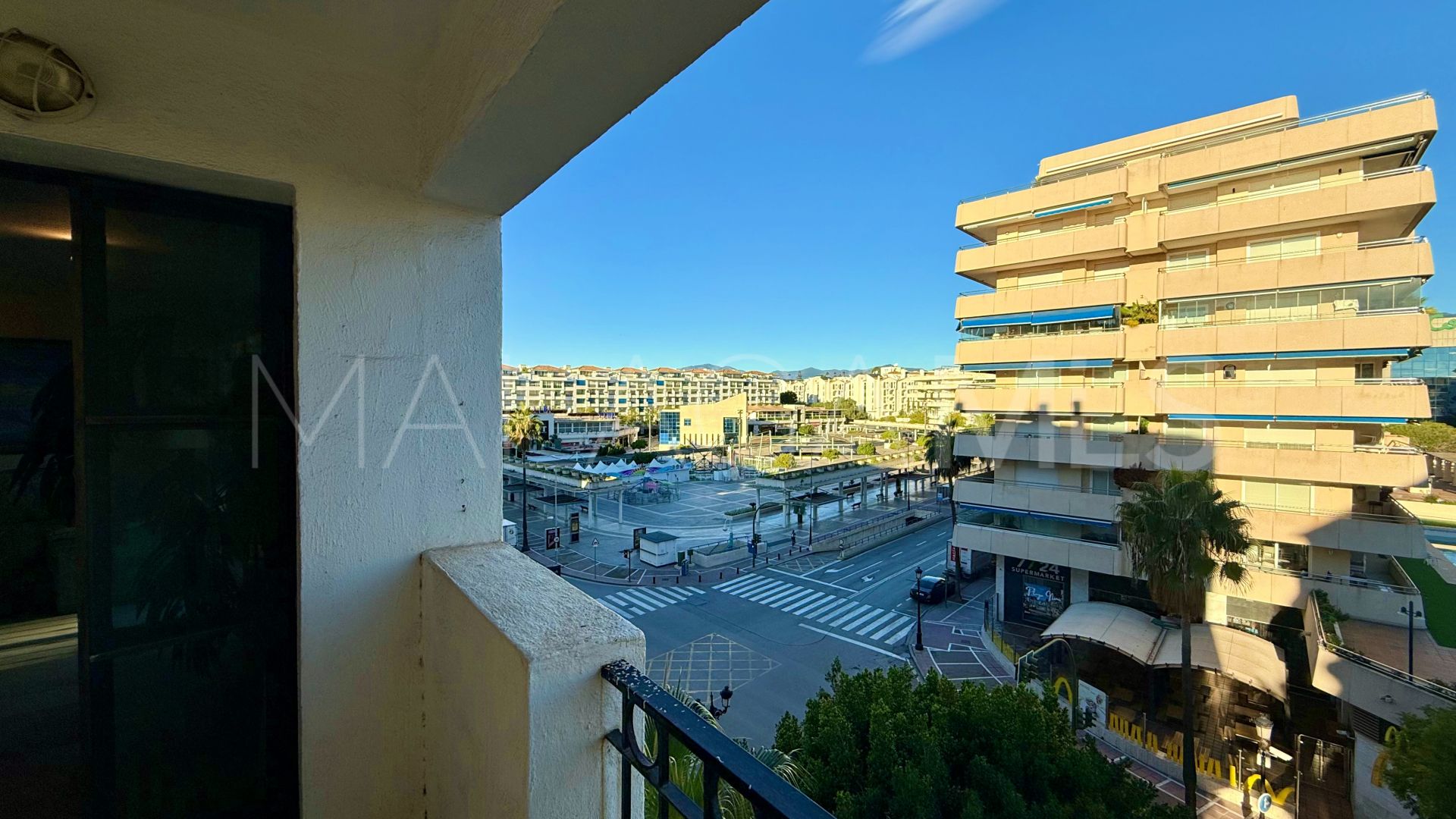 Wohnung for sale in Marbella - Puerto Banus