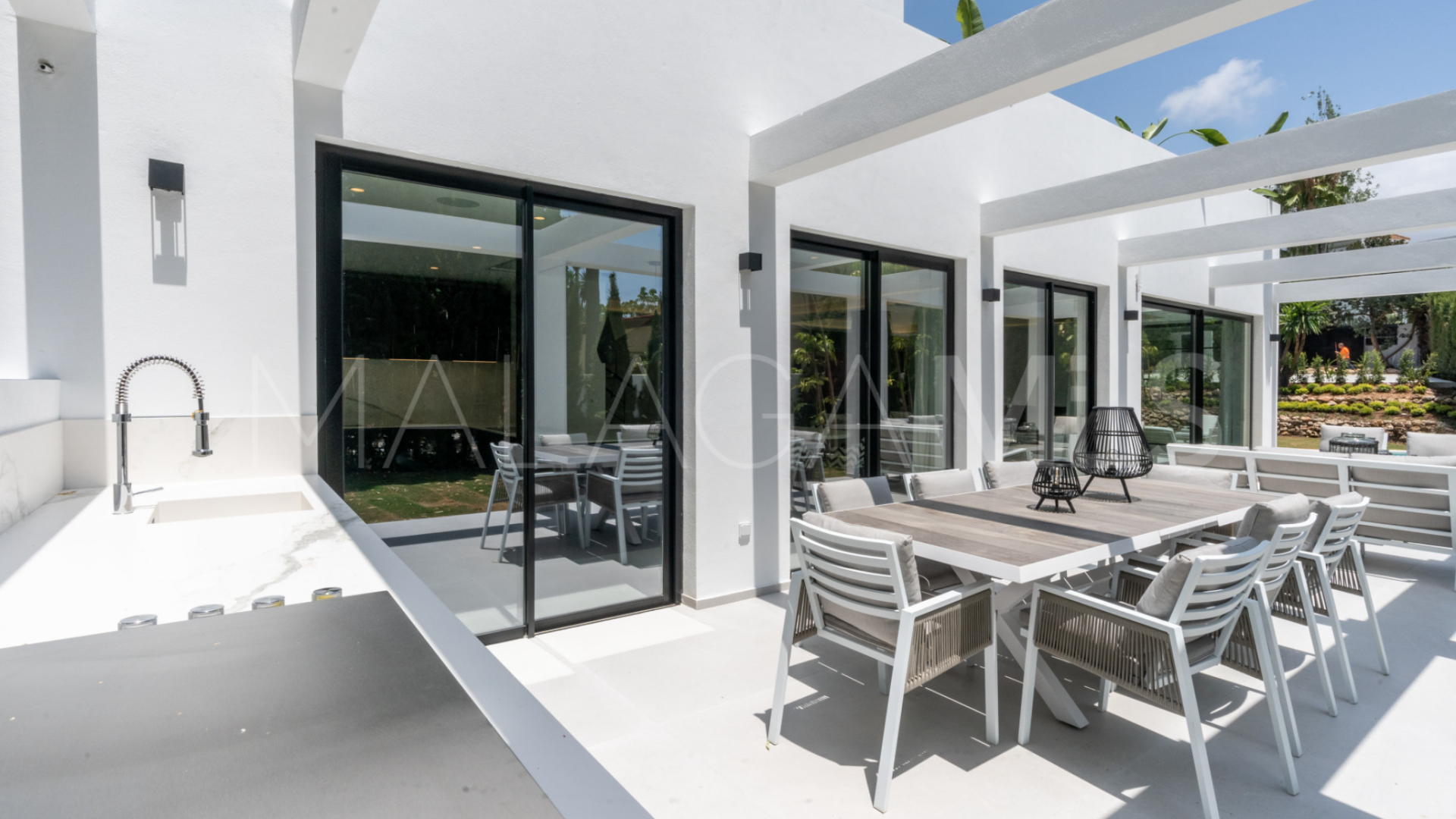 Las Brisas, villa for sale