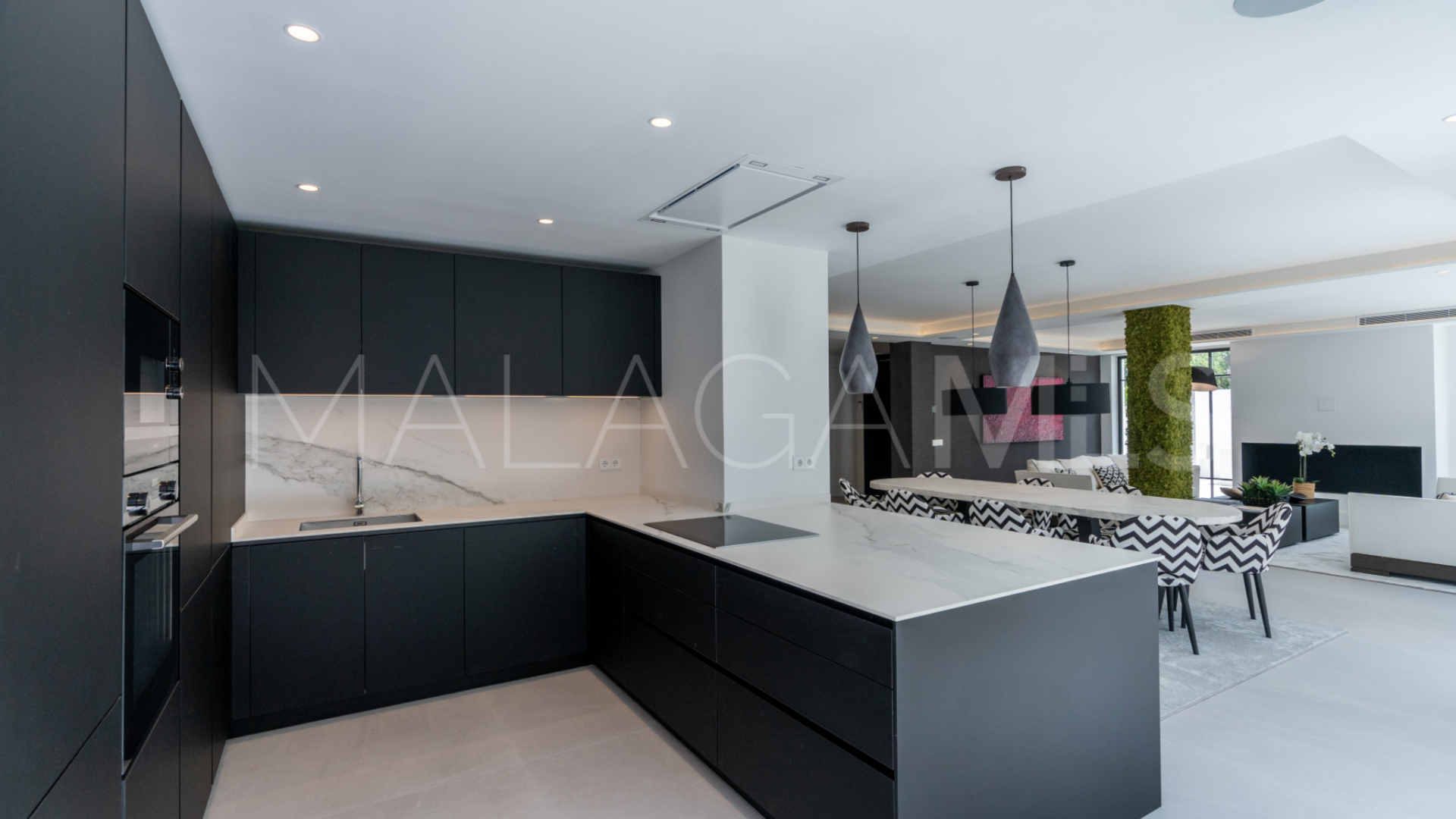 Las Brisas, villa for sale