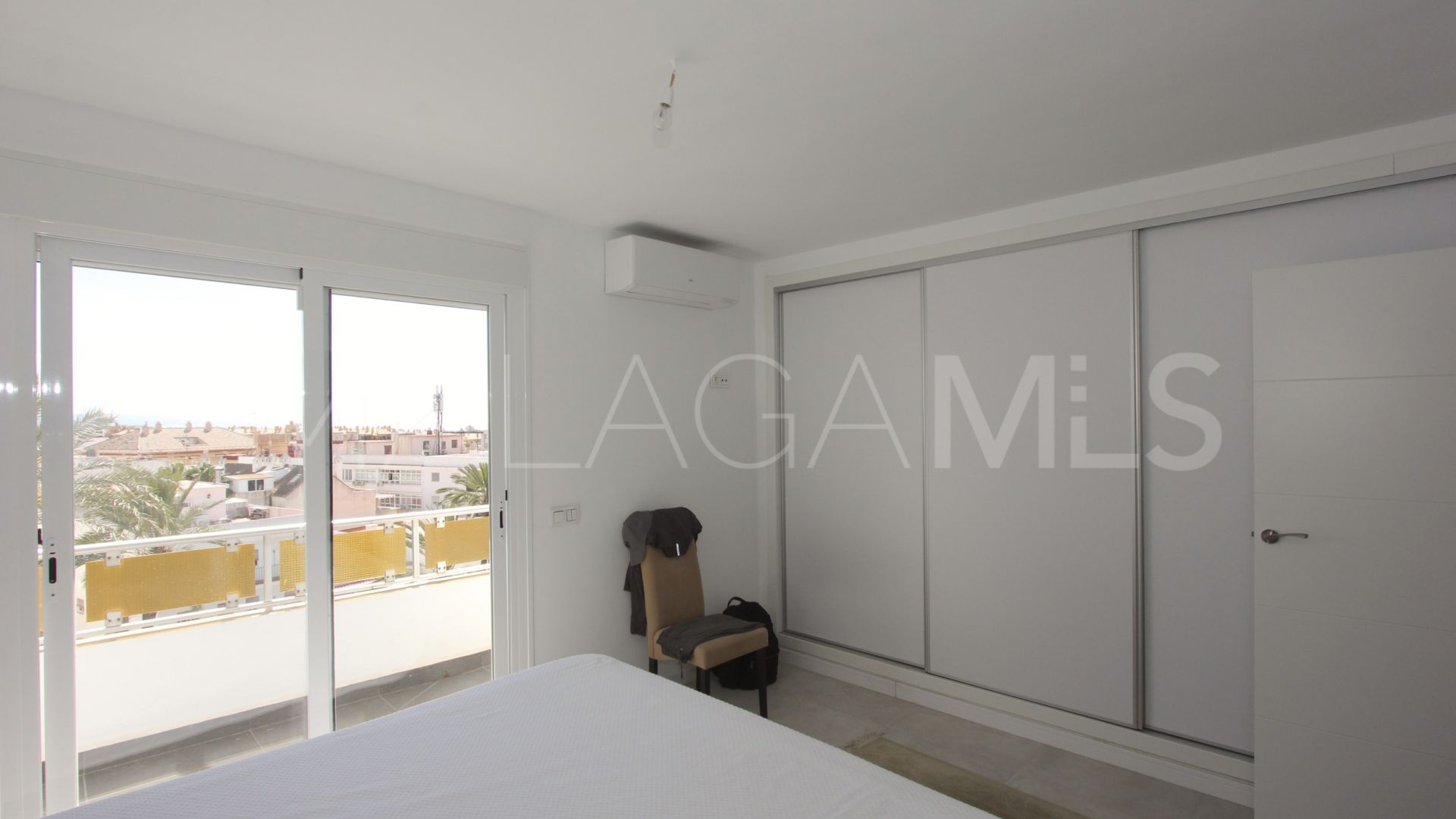 Atico with 3 bedrooms for sale in San Pedro de Alcantara