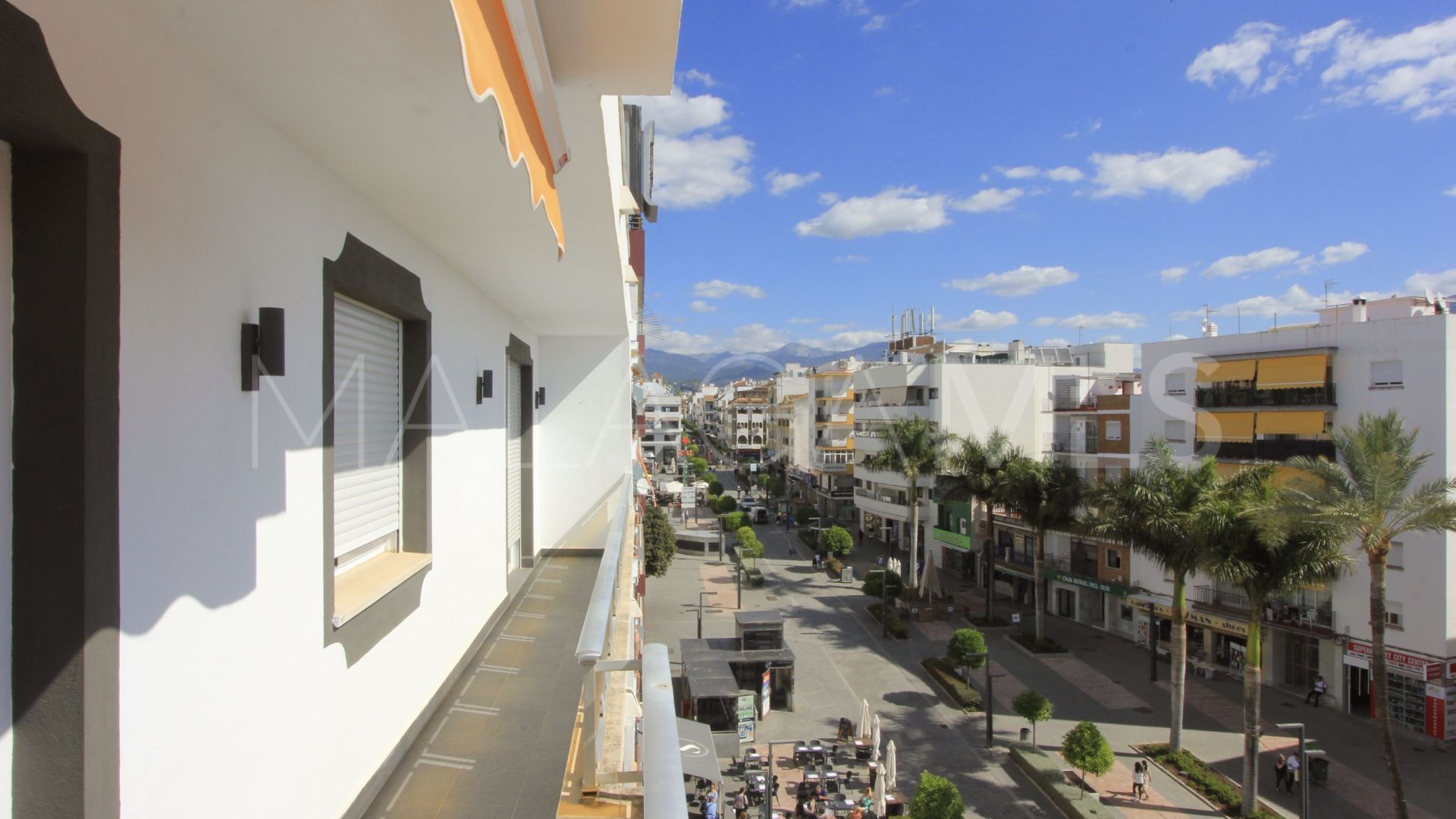 Atico with 3 bedrooms for sale in San Pedro de Alcantara