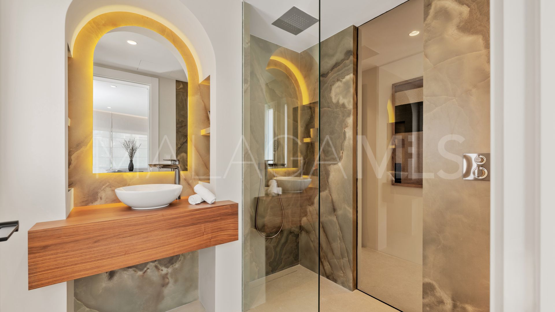 Duplex penthouse for sale in Rio Real