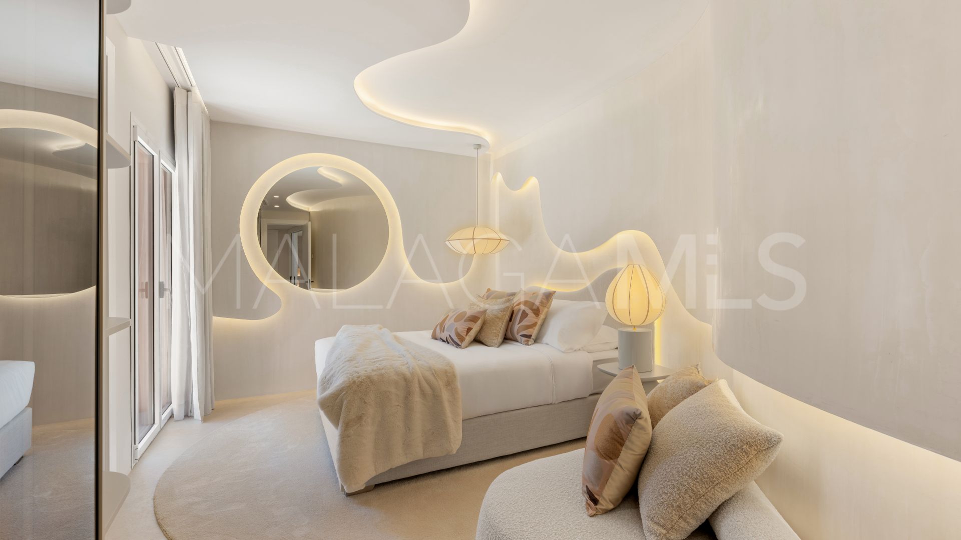 Duplex penthouse for sale in Rio Real