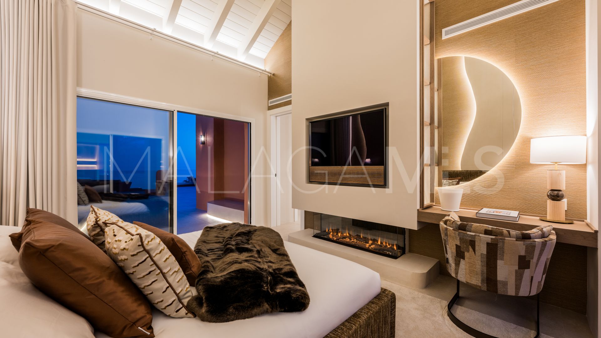 Duplex penthouse for sale in Rio Real