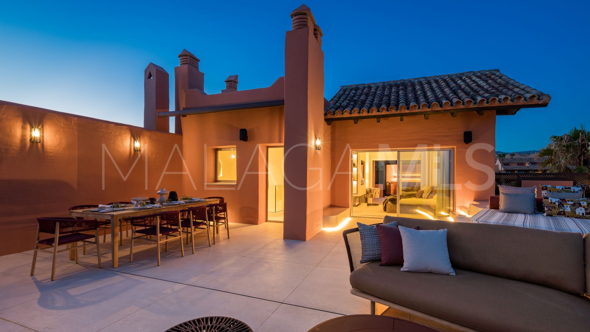 Duplex penthouse for sale in Rio Real