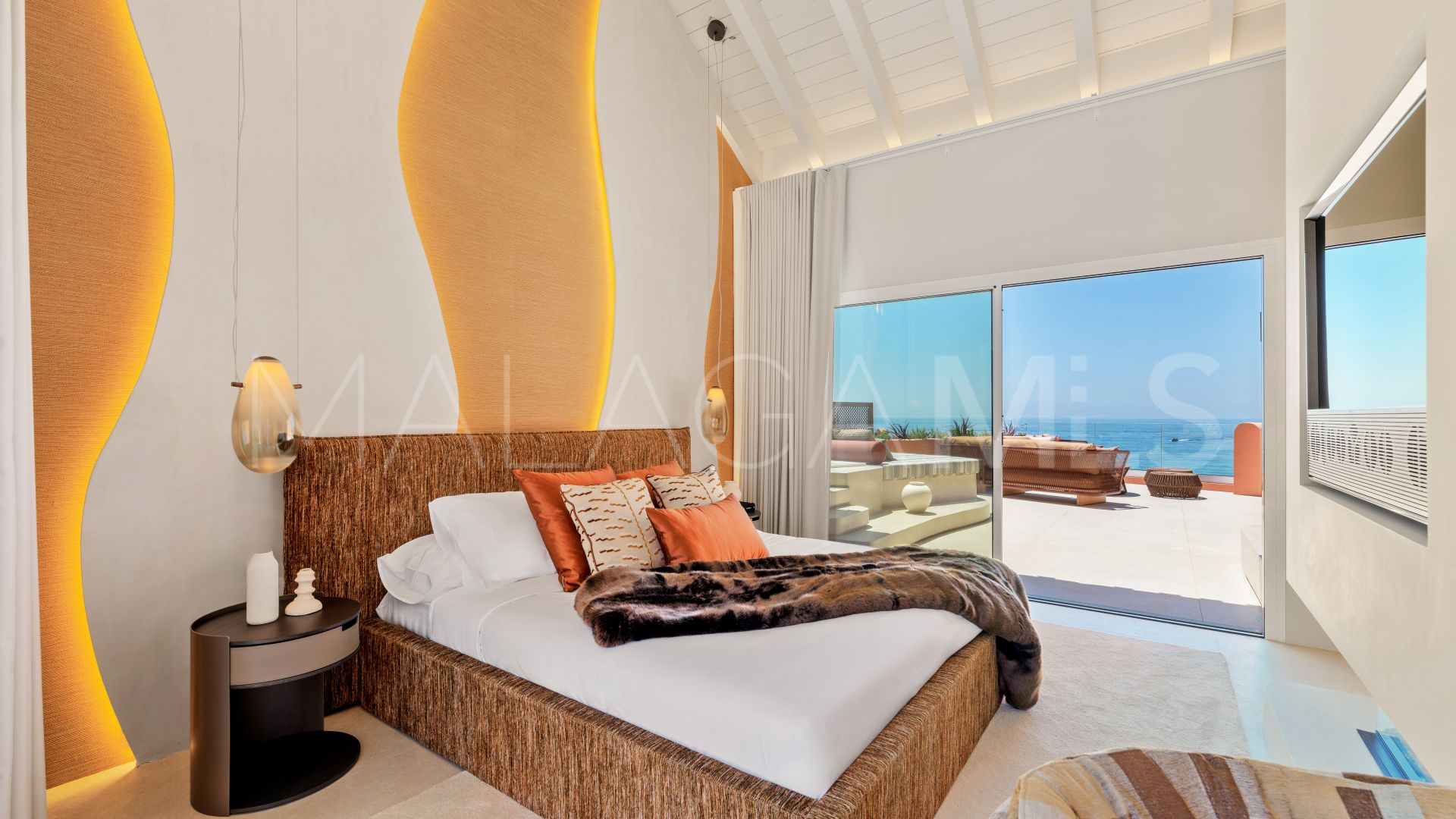 Duplex penthouse for sale in Rio Real