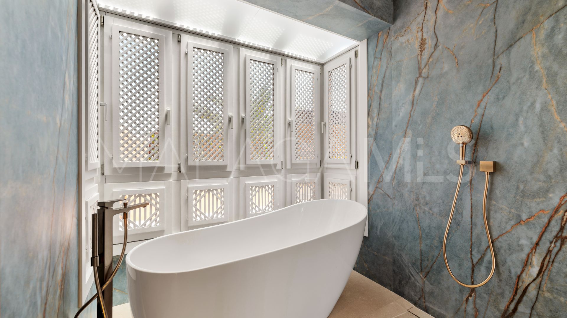 Duplex penthouse for sale in Rio Real
