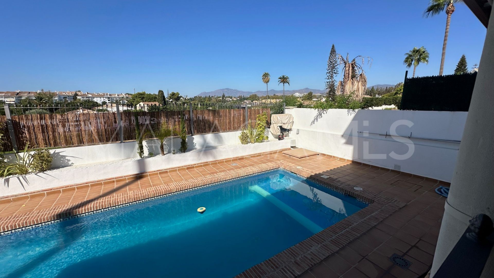 Casa with 5 bedrooms a la venta in Linda Vista Baja