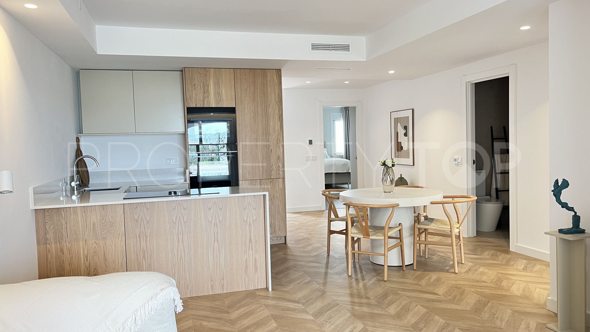 Apartamento planta baja en venta en Nueva Andalucia