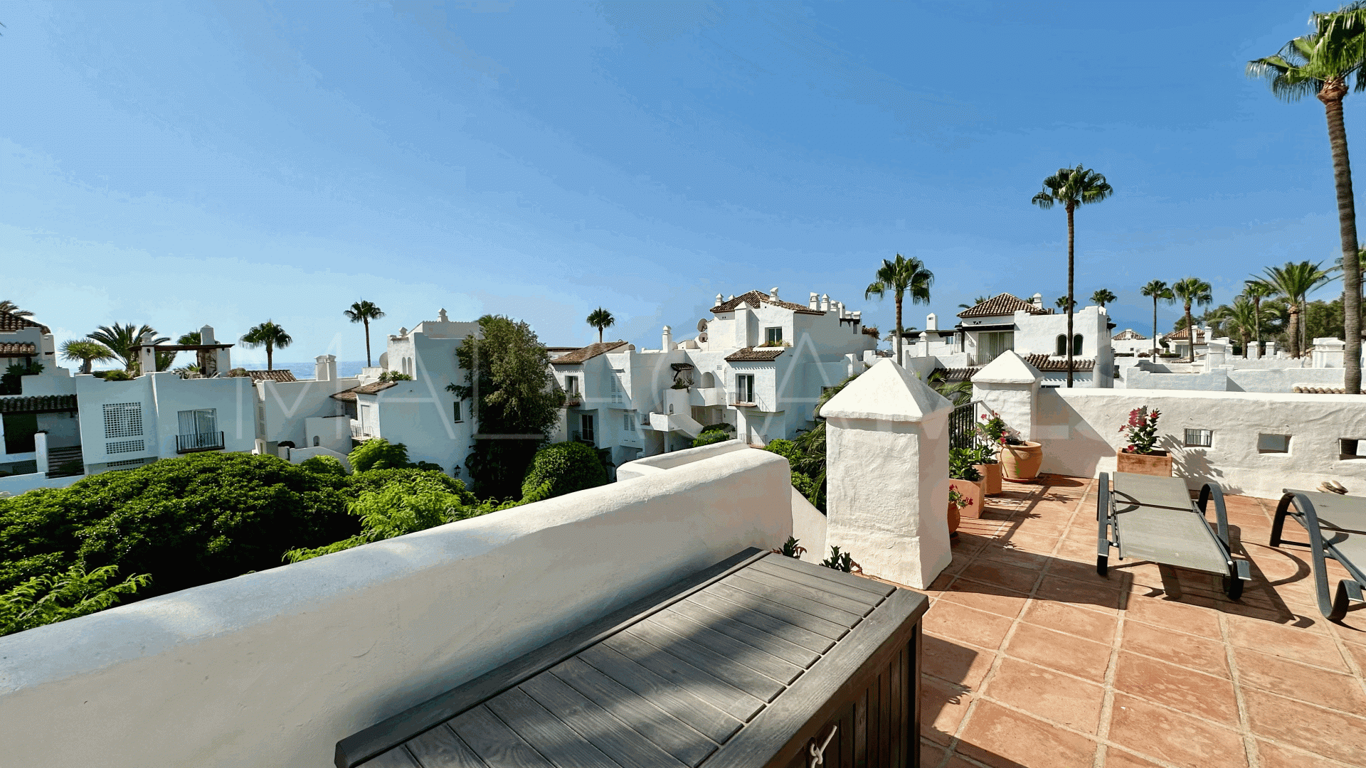 Appartement terrasse for sale in Alcazaba Beach