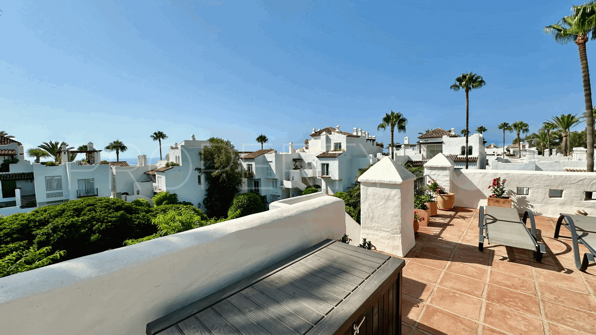 Penthouse with 2 bedrooms for sale in Alcazaba Beach