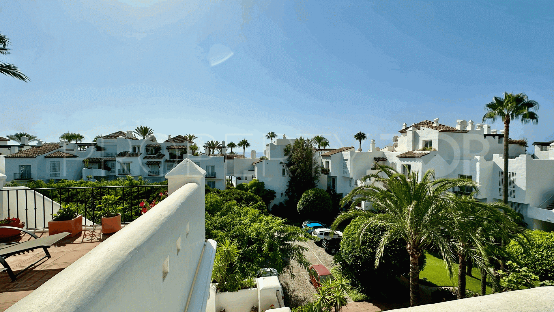 Penthouse with 2 bedrooms for sale in Alcazaba Beach