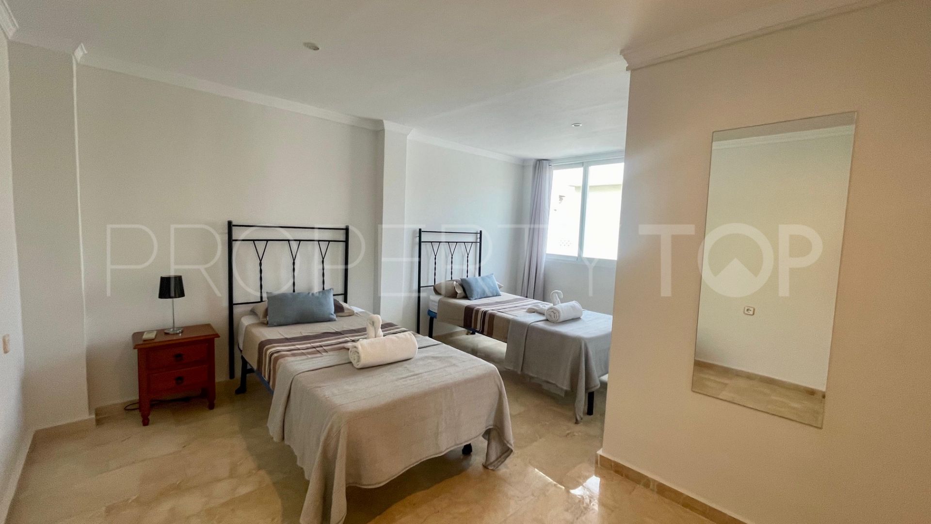 Atico duplex a la venta con 4 dormitorios en Terrazas de Banus