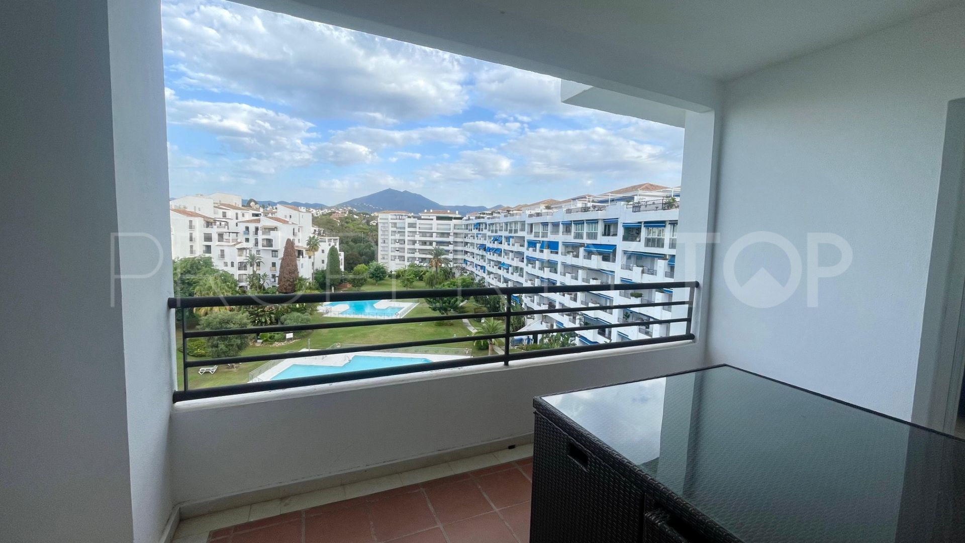 Atico duplex a la venta con 4 dormitorios en Terrazas de Banus