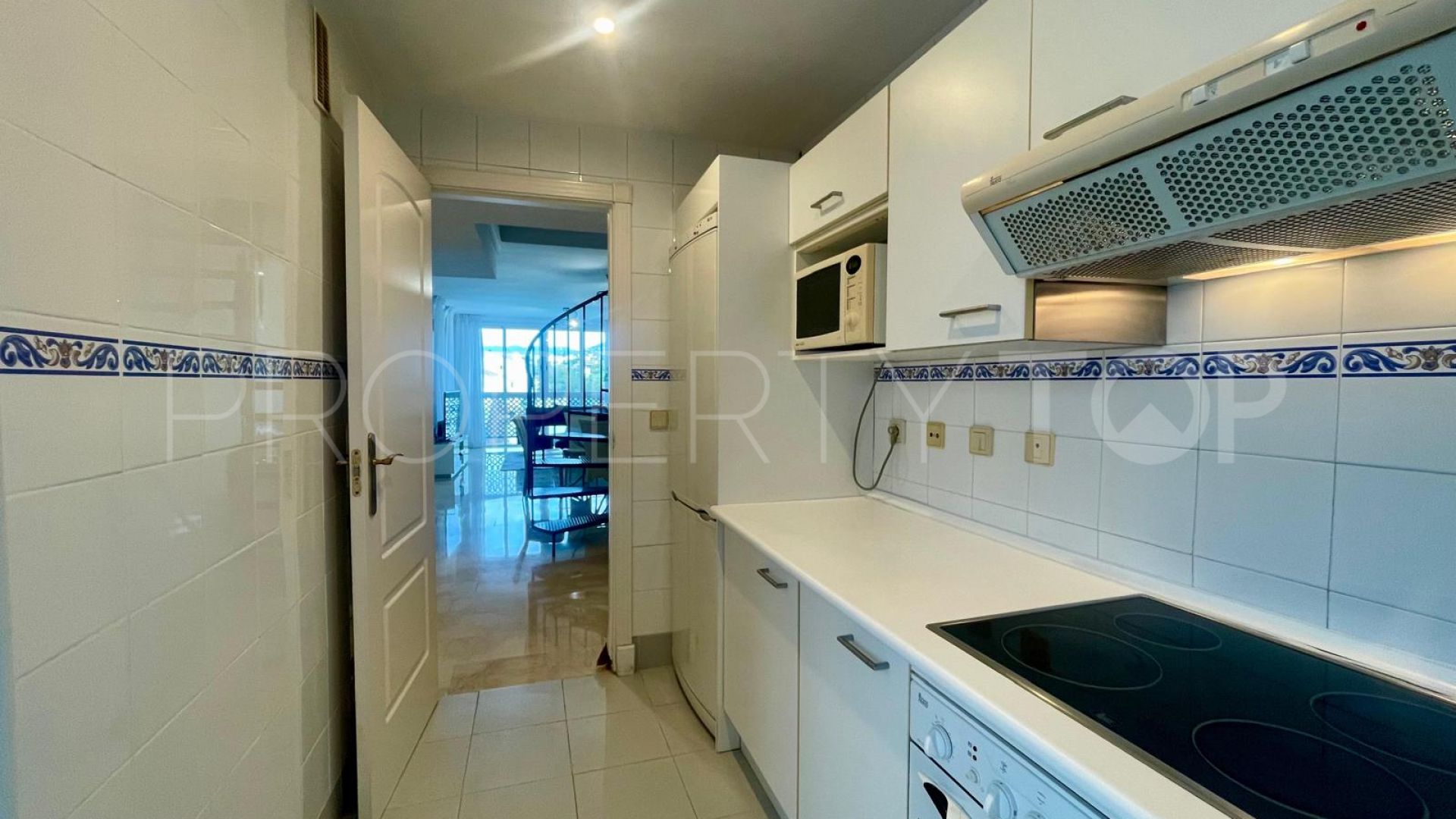 Atico duplex a la venta con 4 dormitorios en Terrazas de Banus