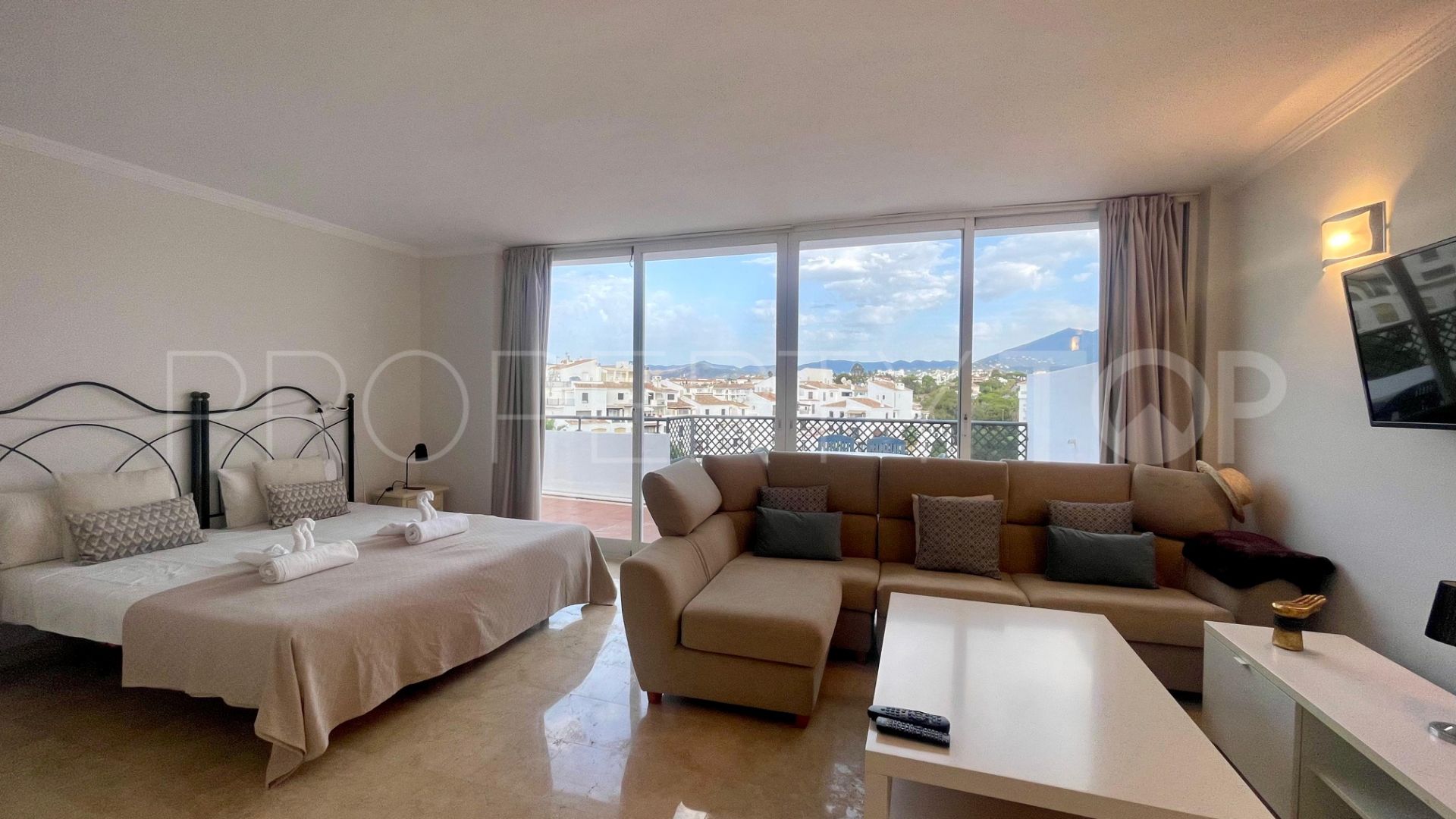 Atico duplex a la venta con 4 dormitorios en Terrazas de Banus