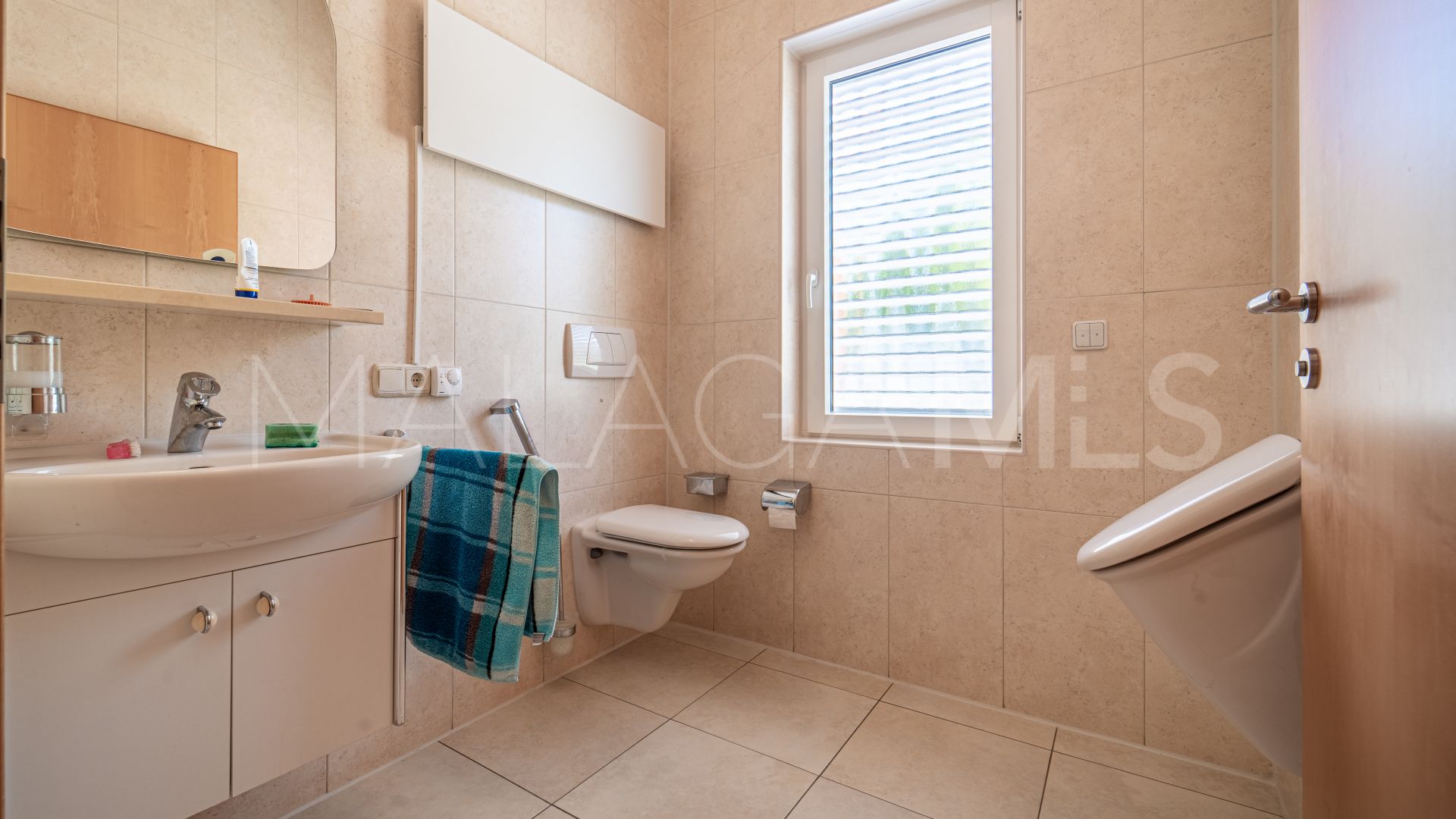Villa for sale in El Paraiso
