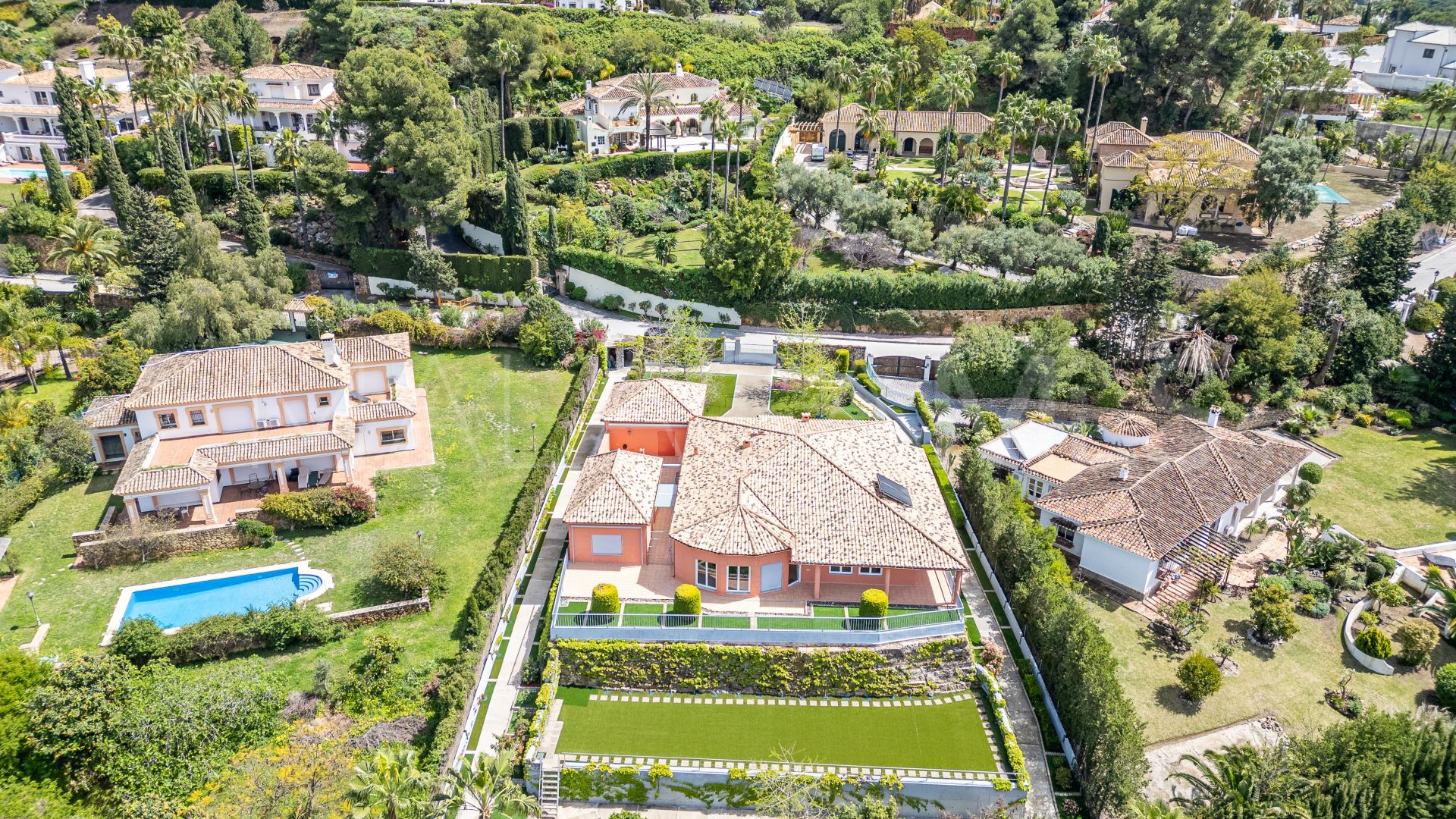 Villa for sale in El Paraiso
