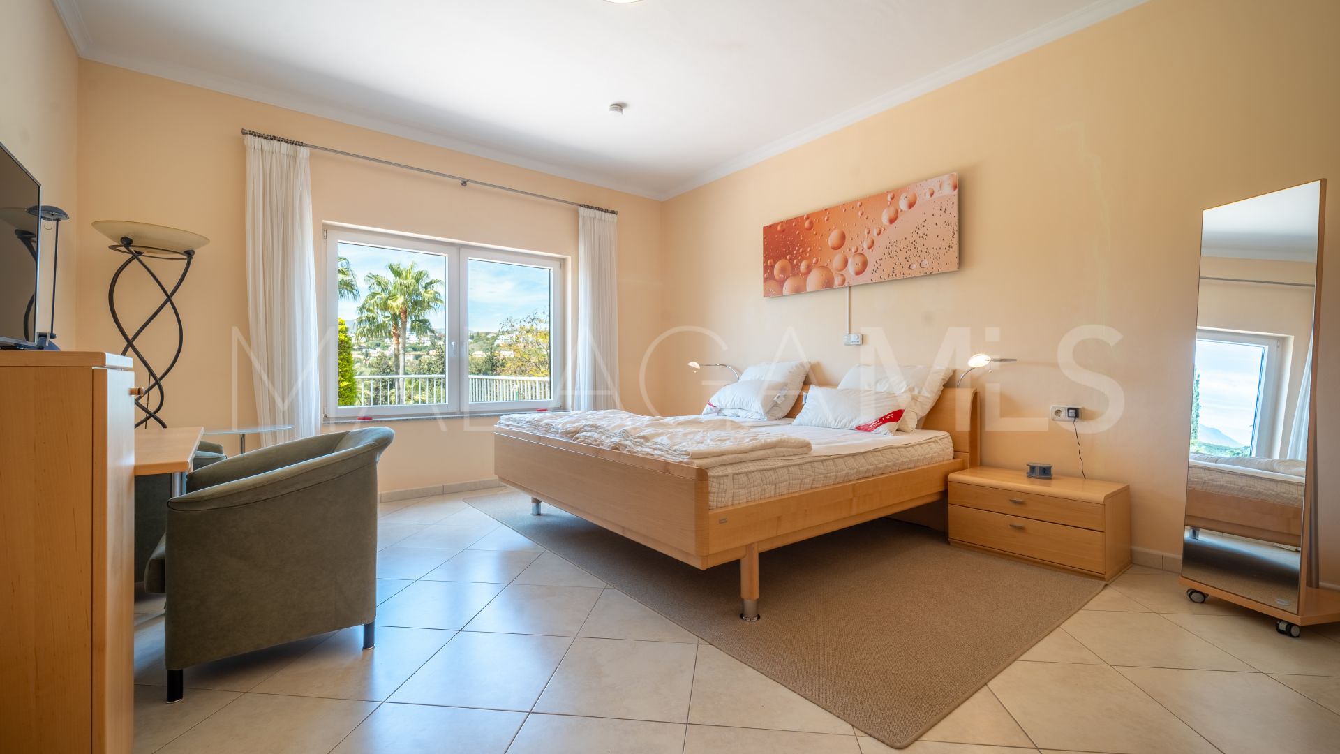 Villa for sale in El Paraiso