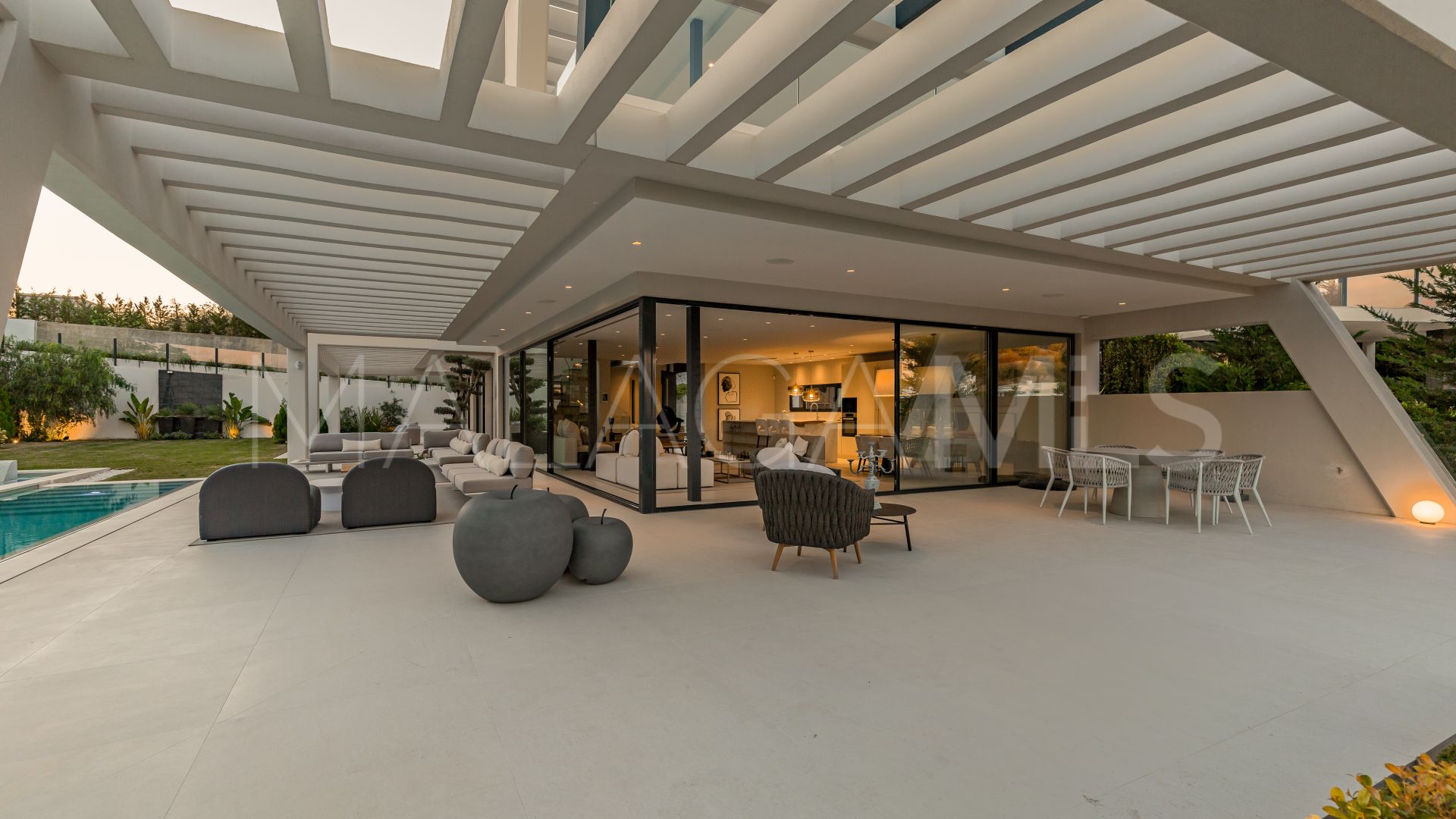 Villa in Los Naranjos Golf for sale