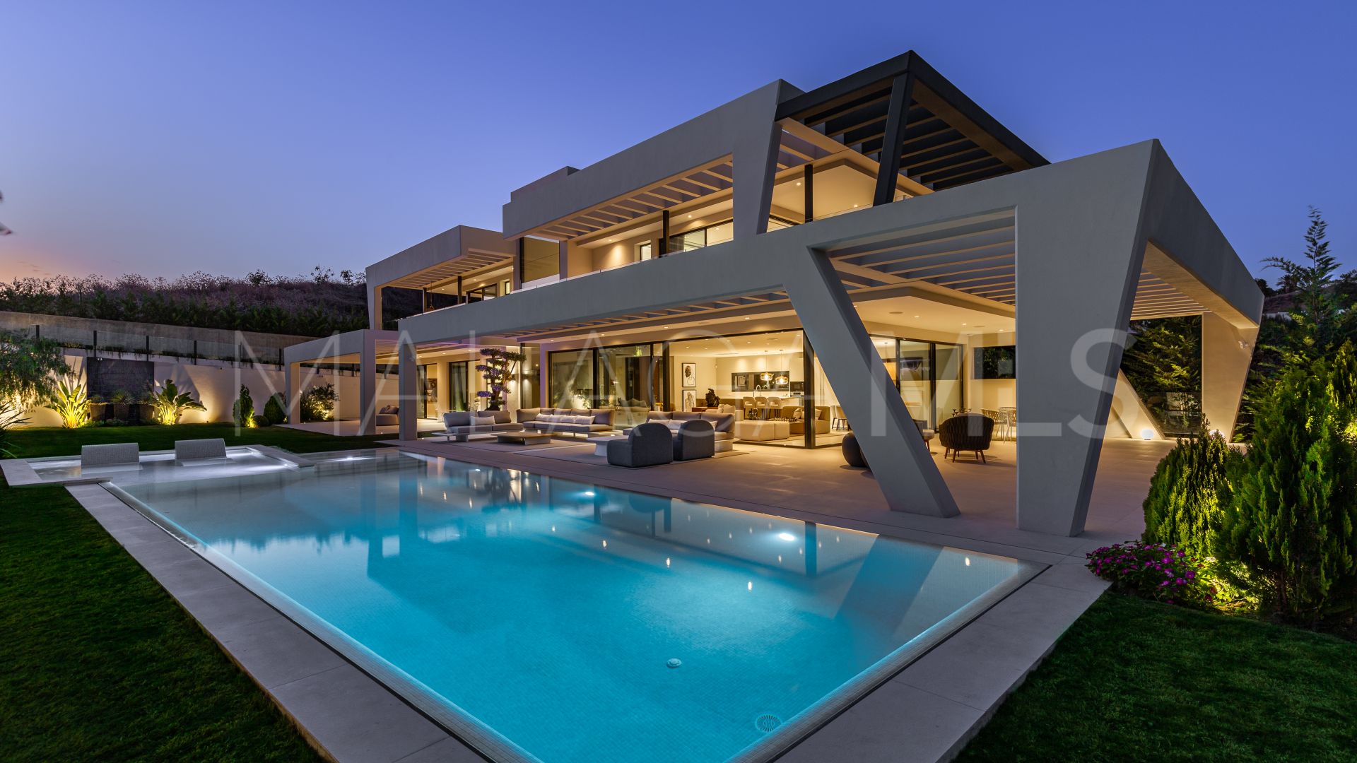 Villa in Los Naranjos Golf for sale