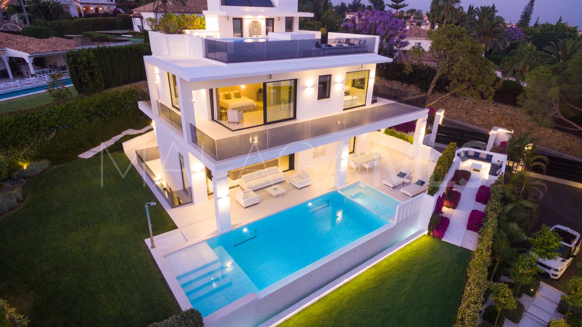 Villa for sale in Nagüeles