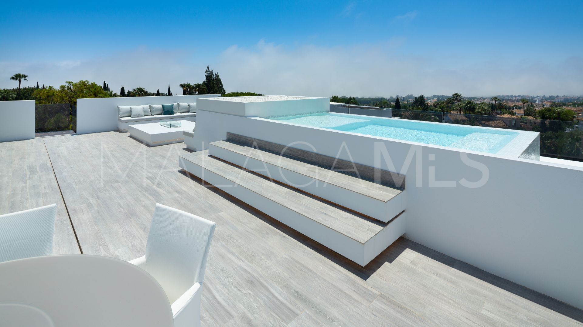 Villa for sale in Nagüeles