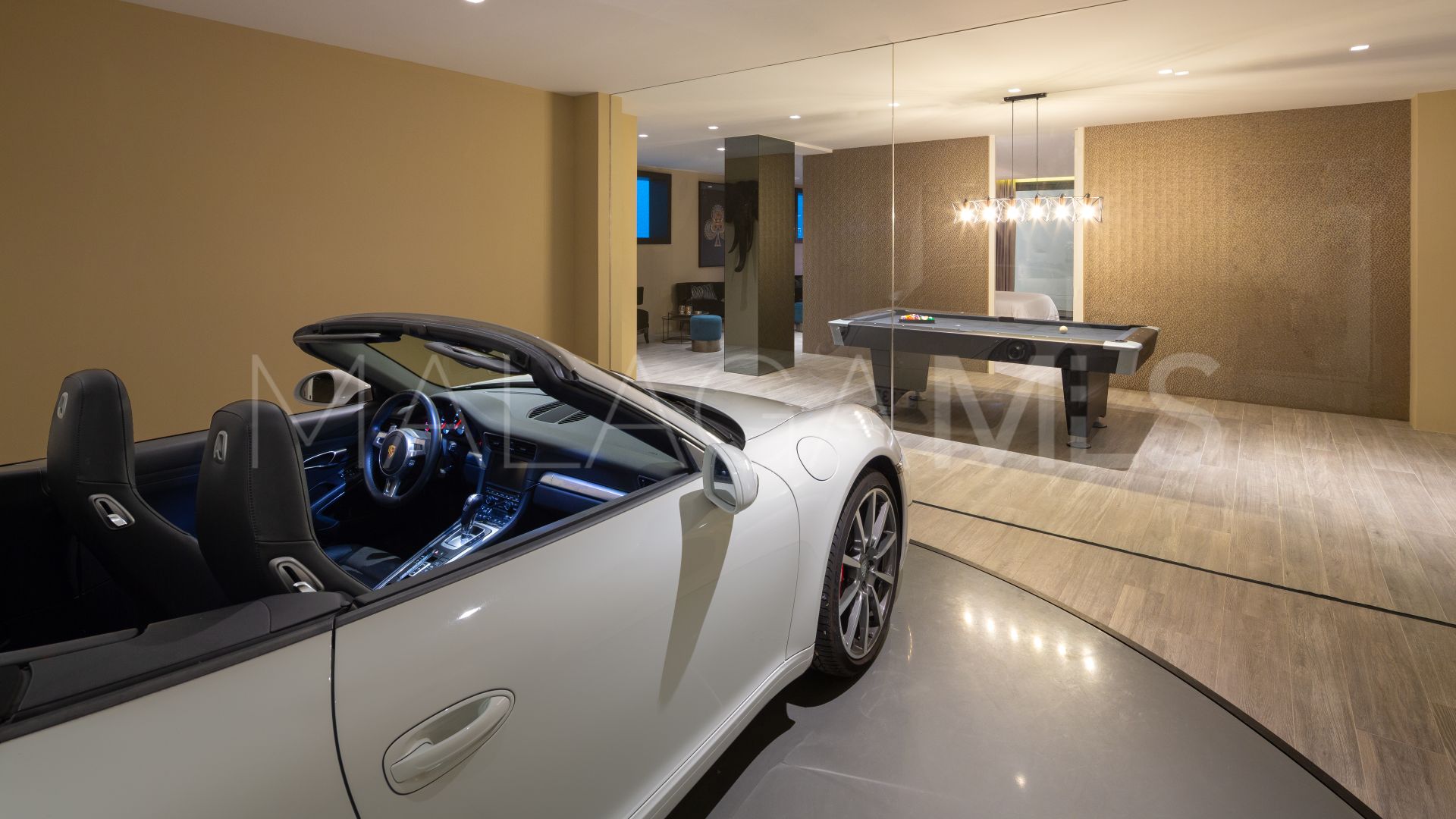 Villa for sale in Nagüeles