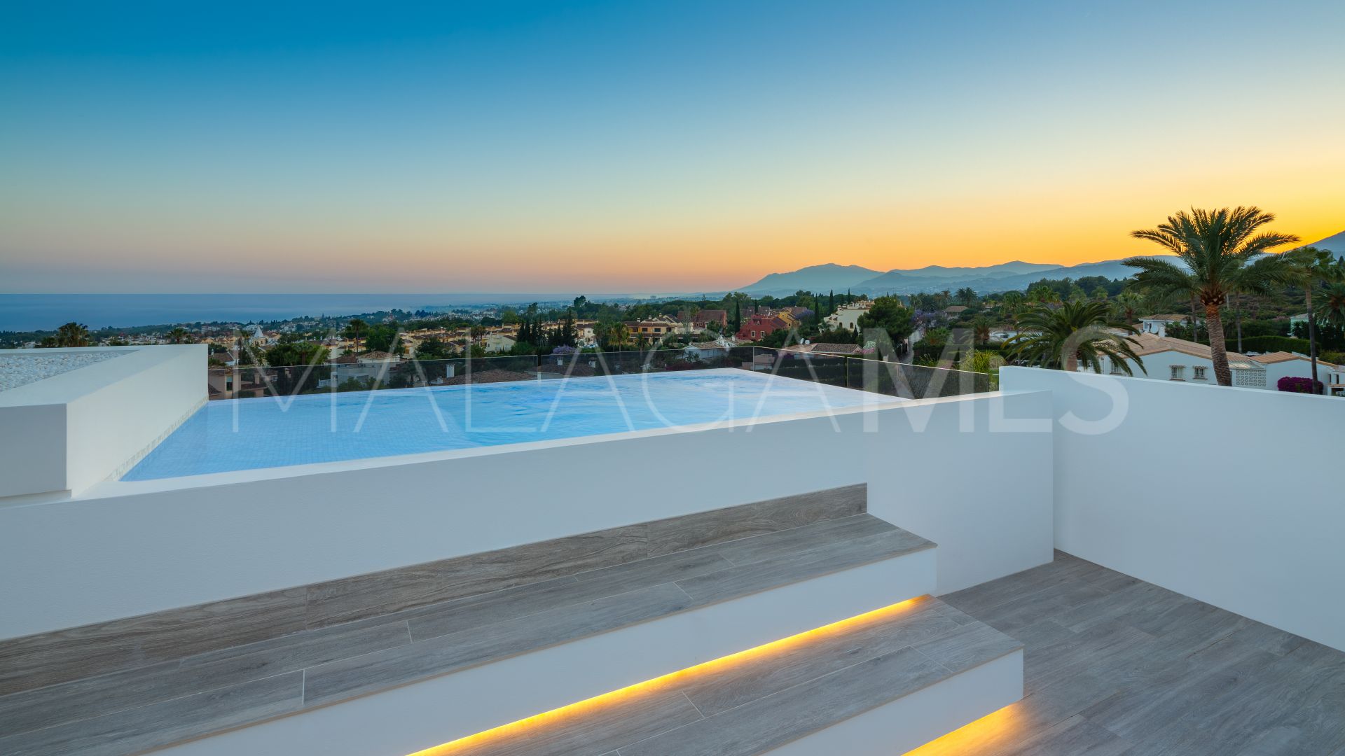 Villa for sale in Nagüeles